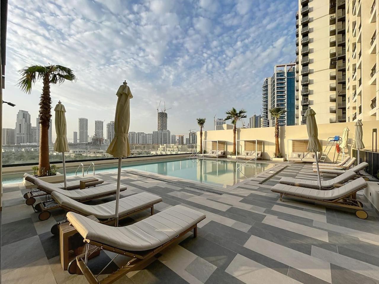 Belgravia Heights - Modern With View Dubai
