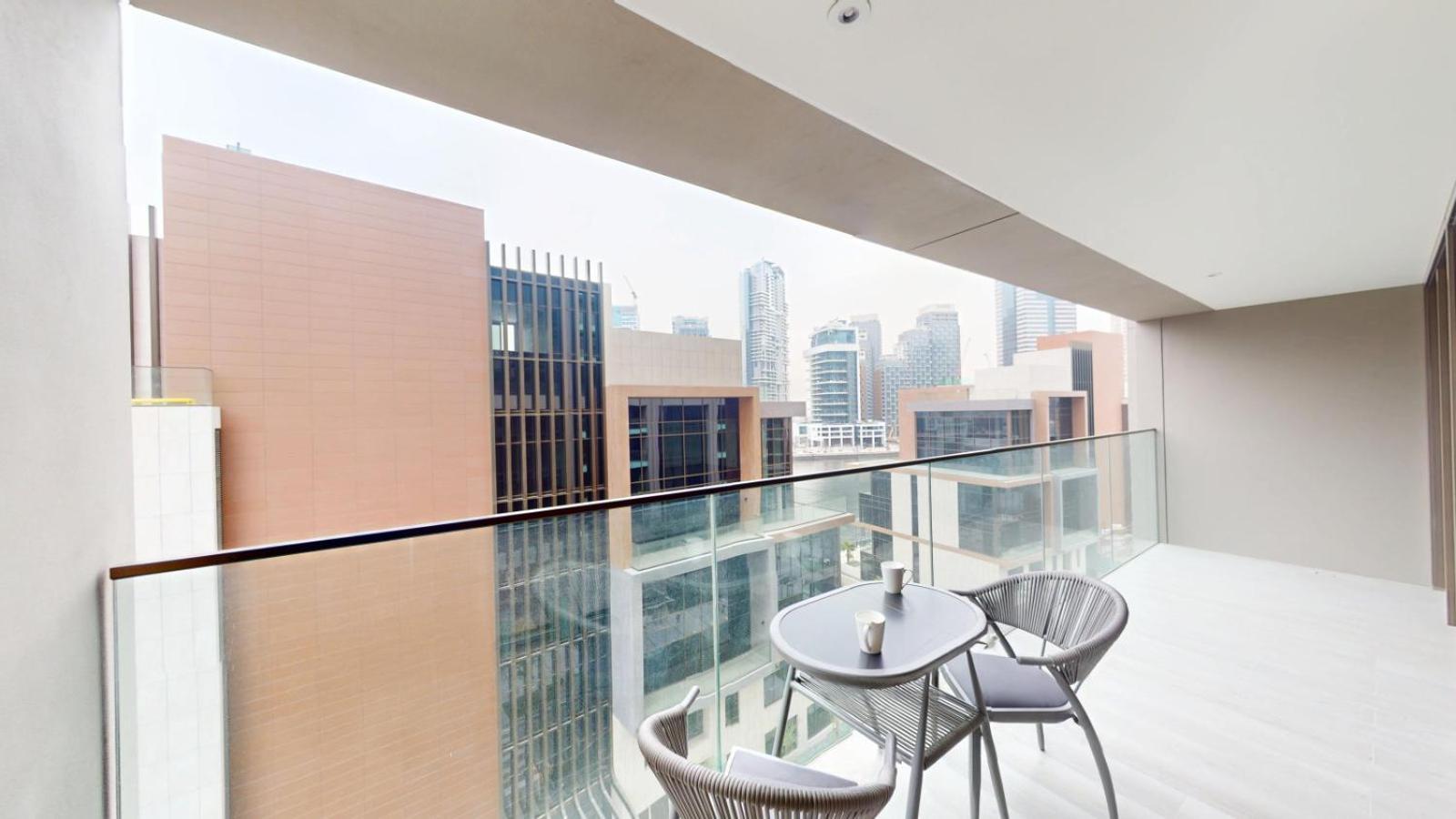 Peninsula - Modern Two Bedroom In Business Bay Apartment