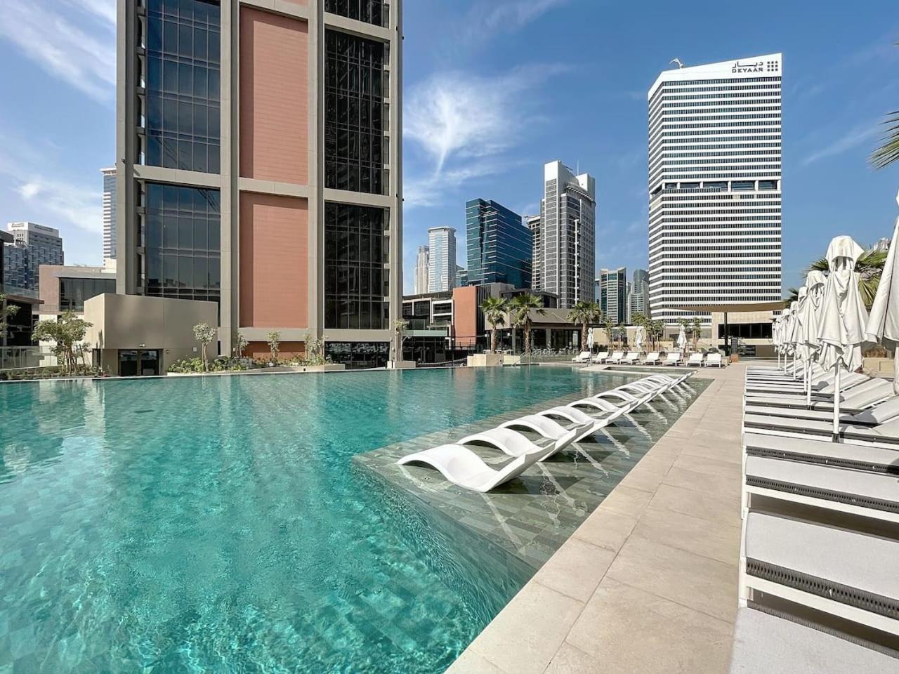 Peninsula - Modern Two Bedroom In Business Bay * Dubai