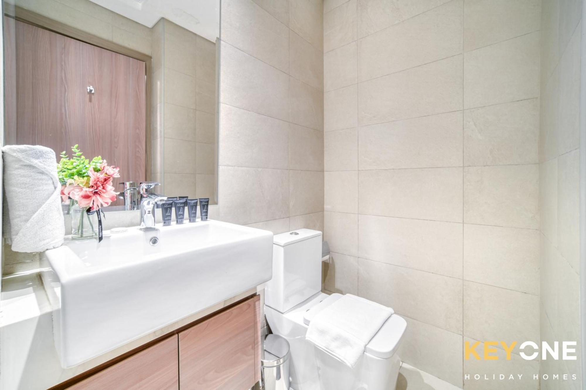 Spacious Azizi Riviera Studio Dubai