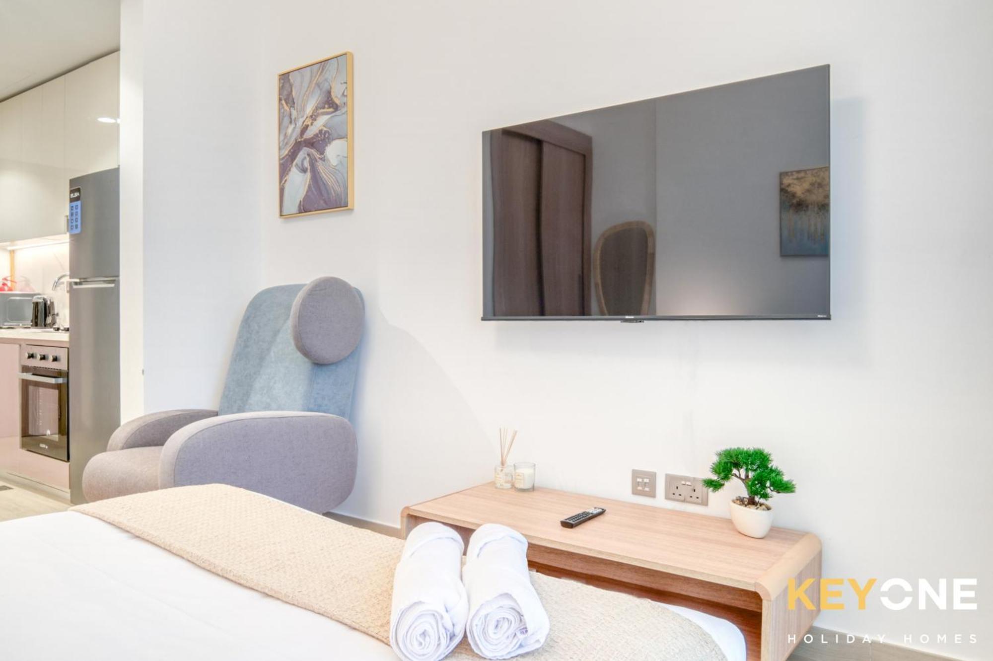 Apartment Spacious Azizi Riviera Studio Dubai
