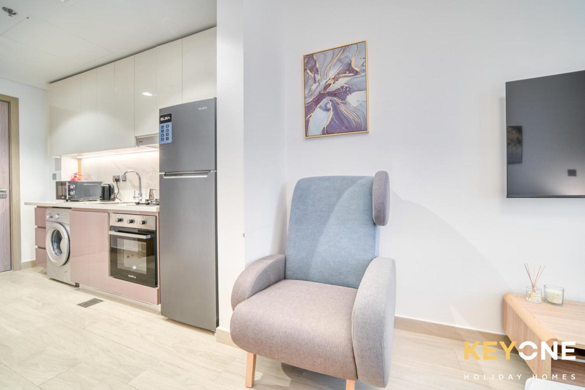Apartment Spacious Azizi Riviera Studio Dubai