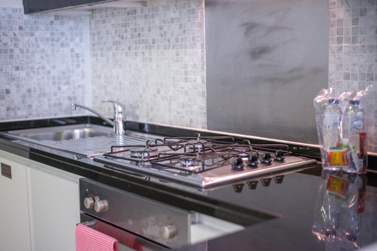 Apartment Elegant 1-bedroom For 2 At Downtown With Stunning Canal & Skyline Views