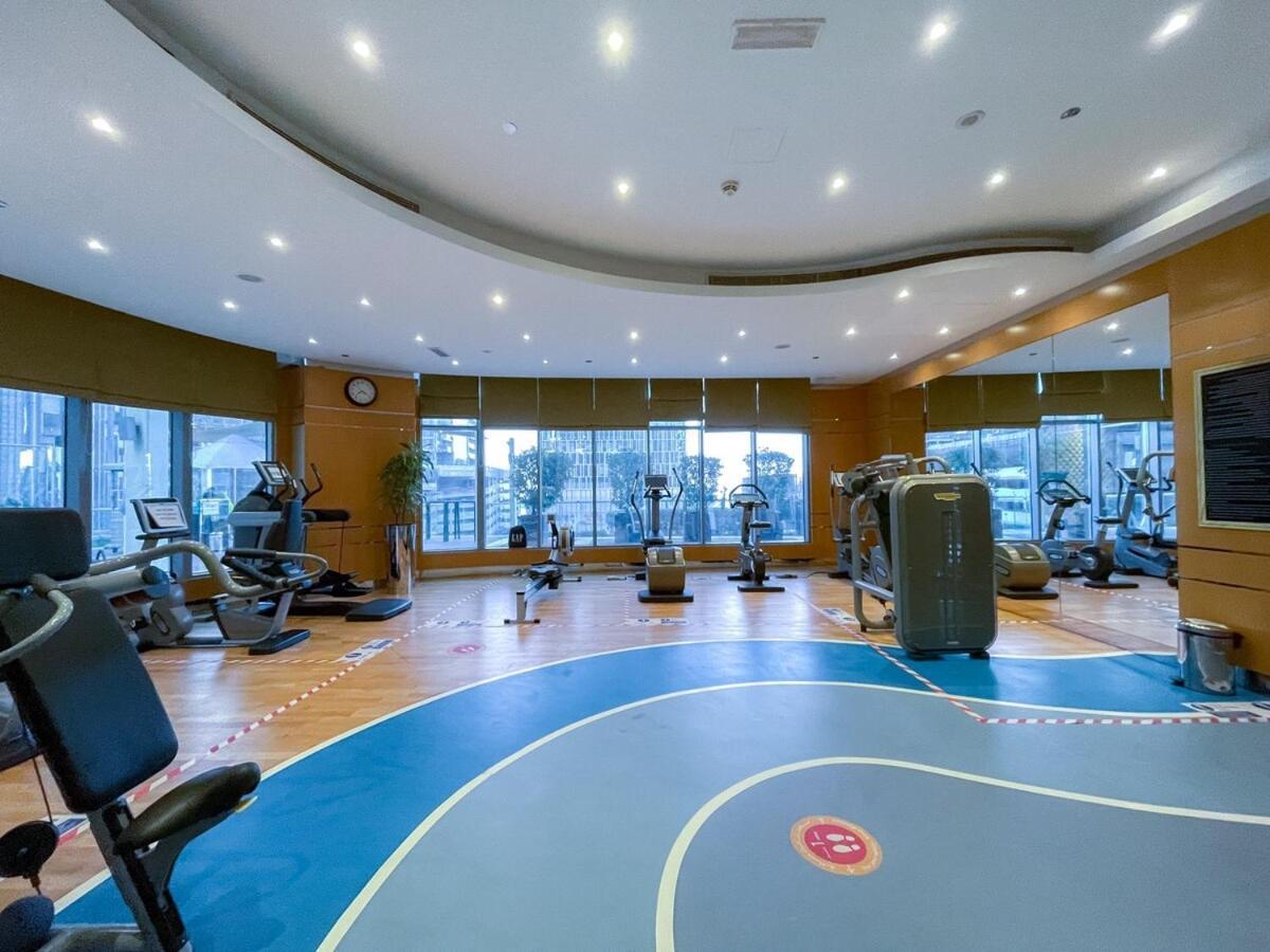 Elegant 1-bedroom For 2 At Downtown With Stunning Canal & Skyline Views Apartment Dubai