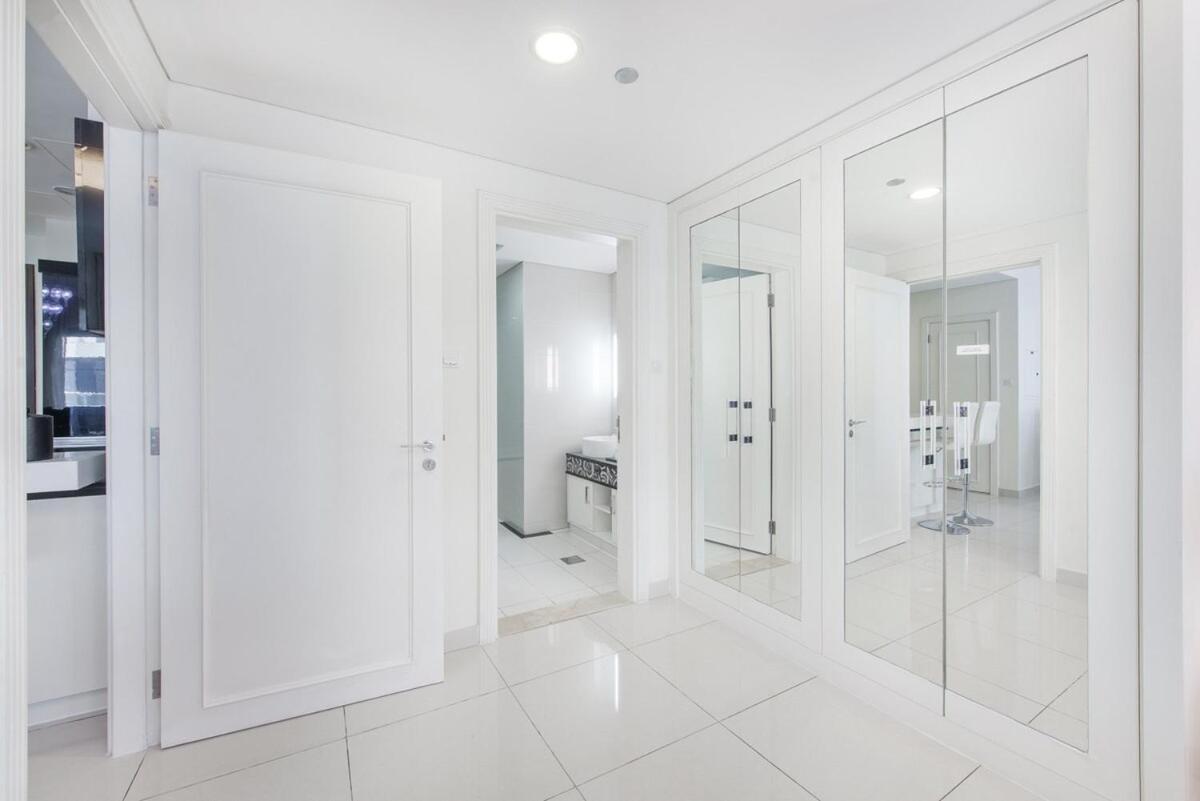 Elegant 1-bedroom For 2 At Downtown With Stunning Canal & Skyline Views Apartment *