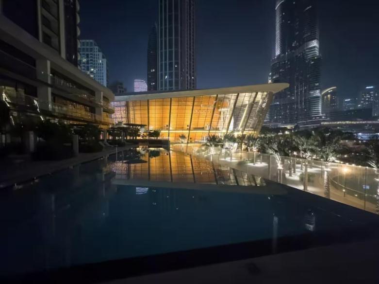 Burj Khalifa Views 4br Luxe With Stunning Fountain Show