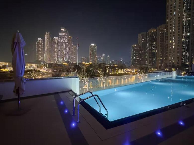 Burj Khalifa Views 4br Luxe With Stunning Fountain Show Apartment