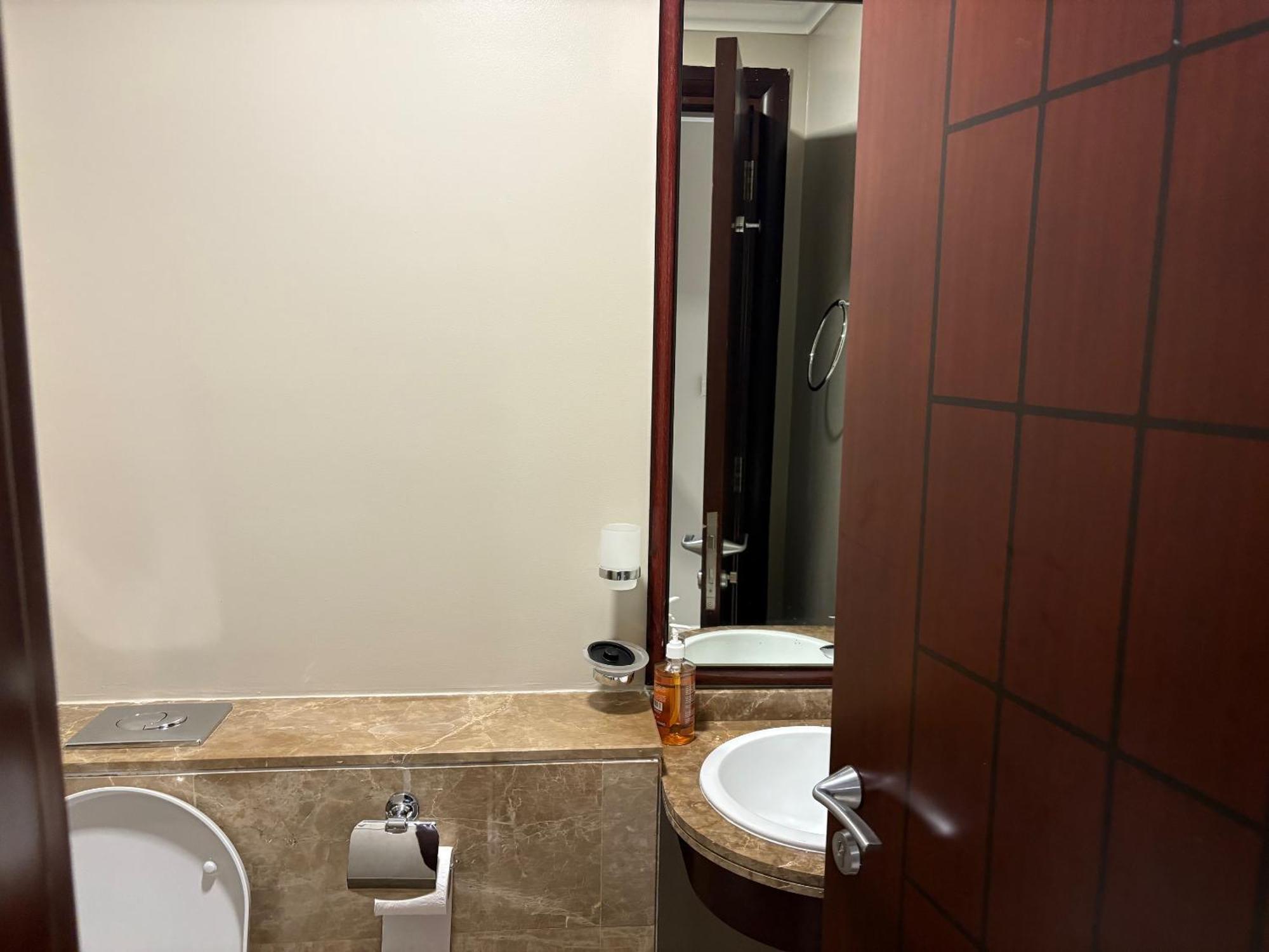 Apartment Grandeur