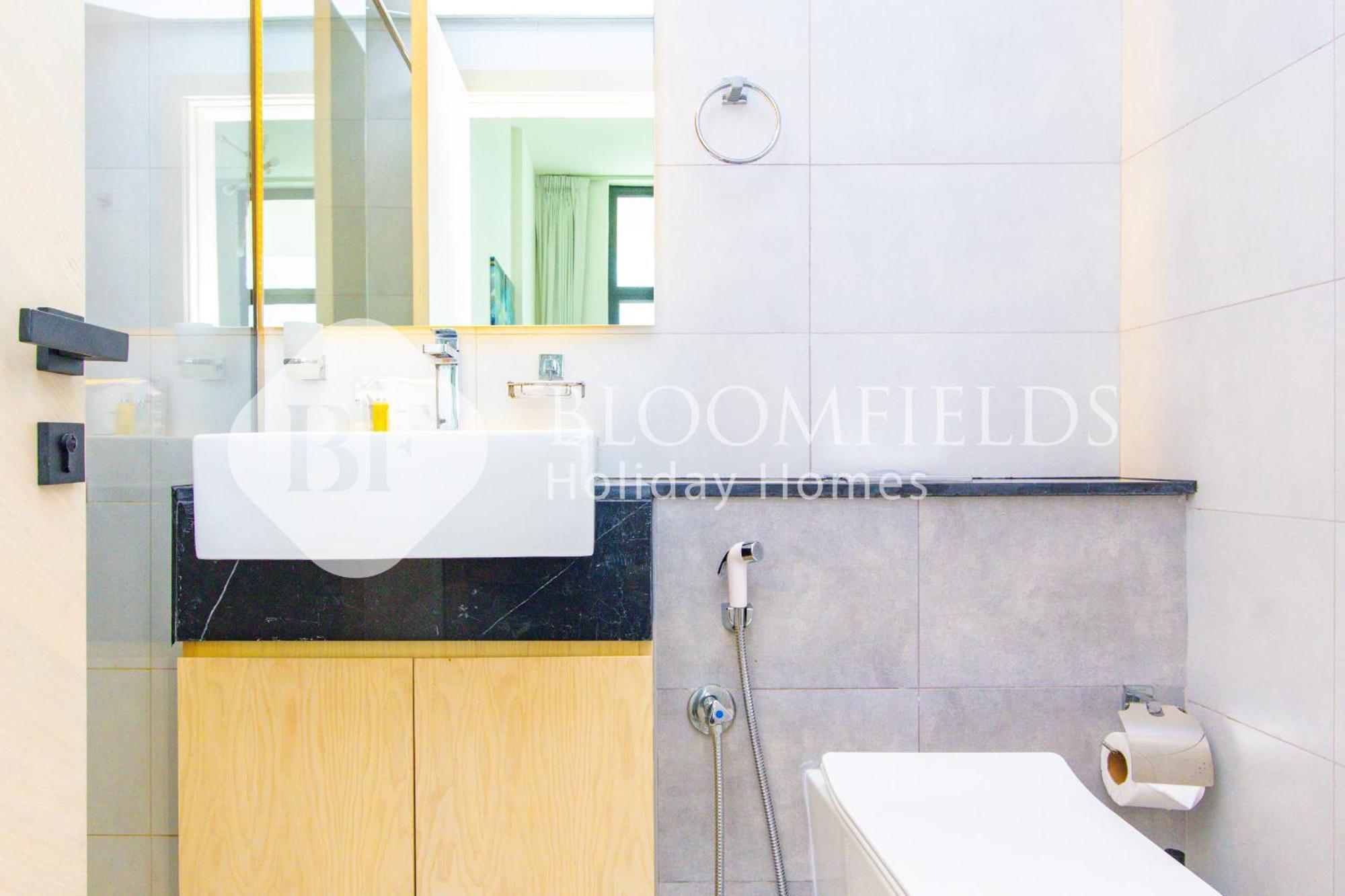 Bloomfields 1br The Avenue Bingahtti *