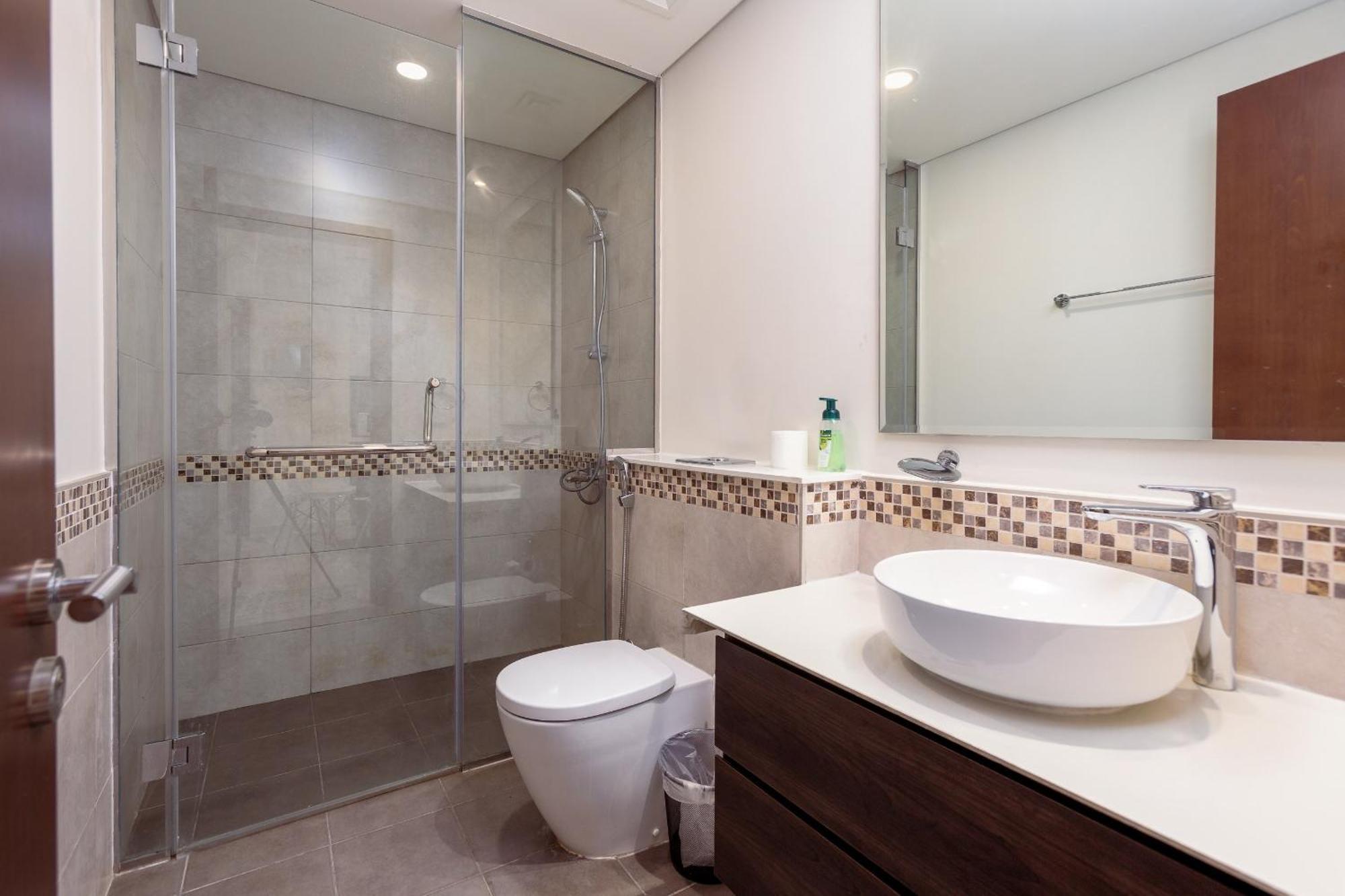 Boho 2bhk Near Mall With Nightlife Dubai