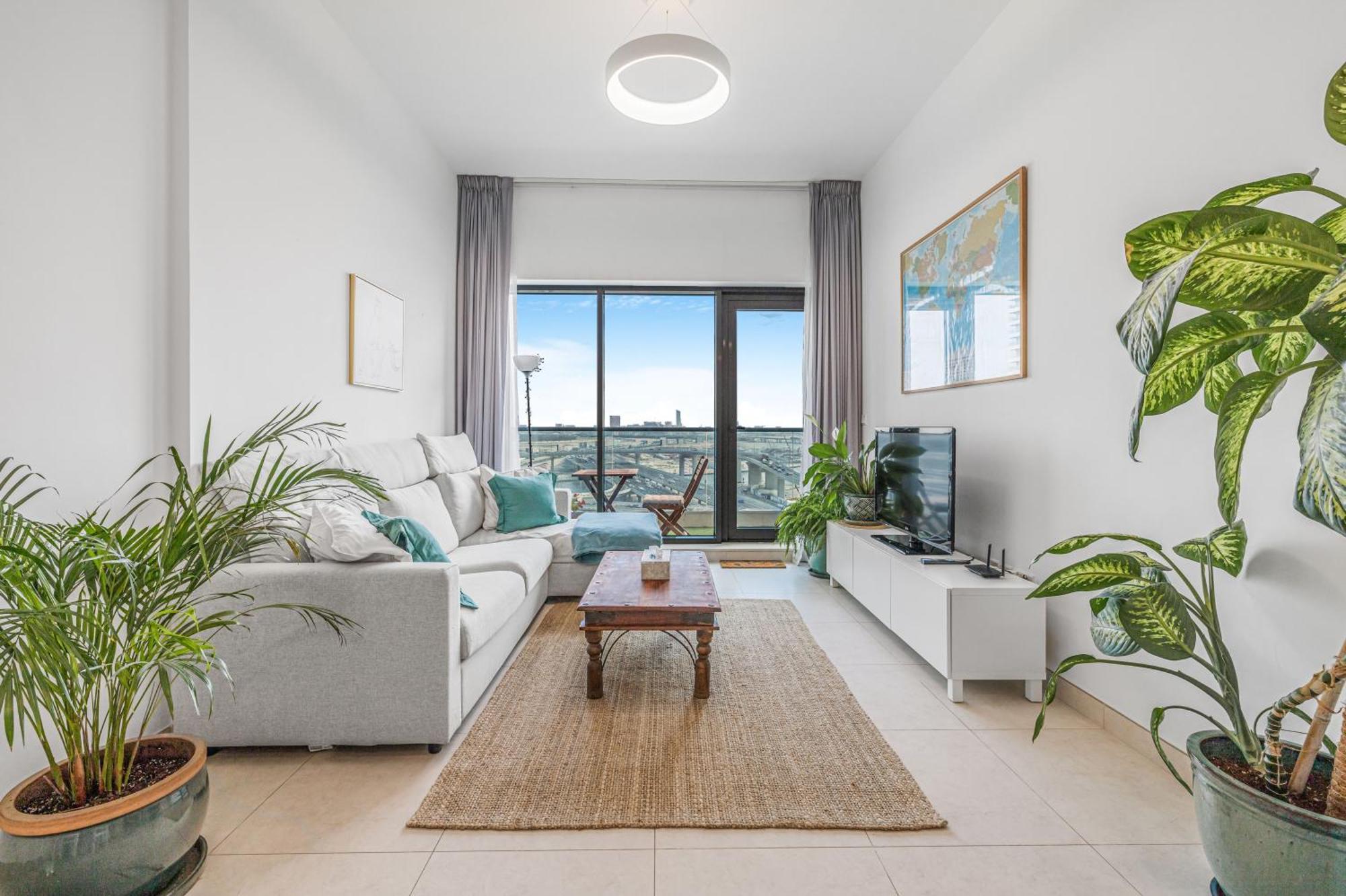 Lovely Modern 1br In The Bay Tower Next To Canal, 10min Drive To Burj Khalifa And Mall *