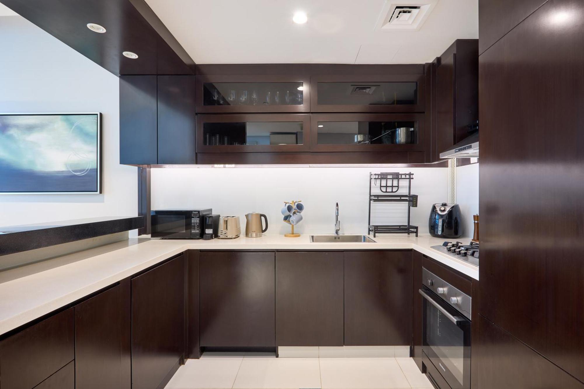 Downtown 1br - 5 Minutes To Mall - Panoramic Pool Dubai