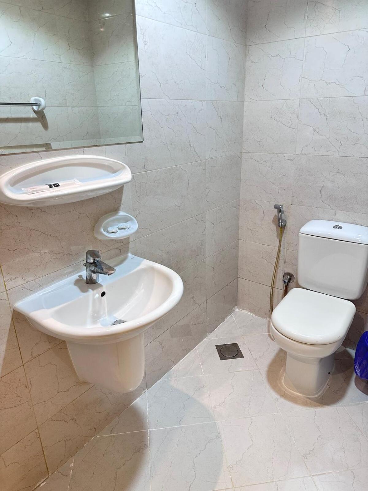 Apartment 1 Bedroom Jvc *