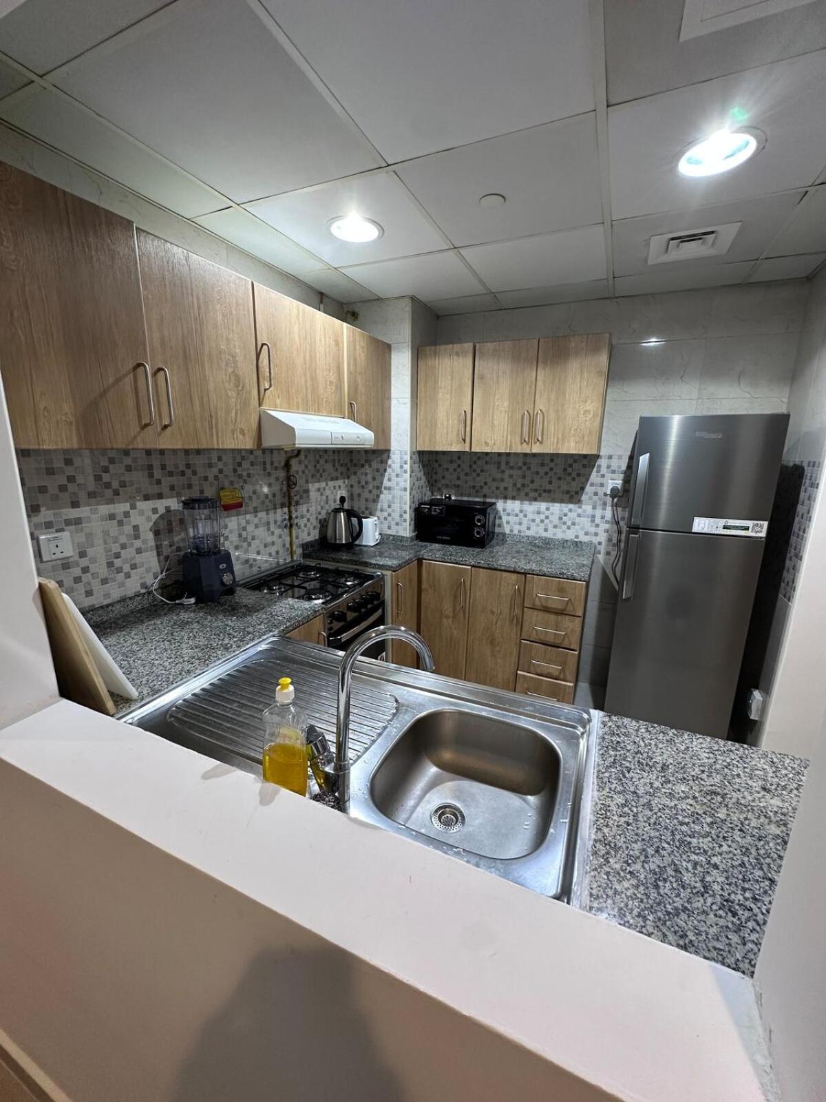 Apartment 1 Bedroom Jvc