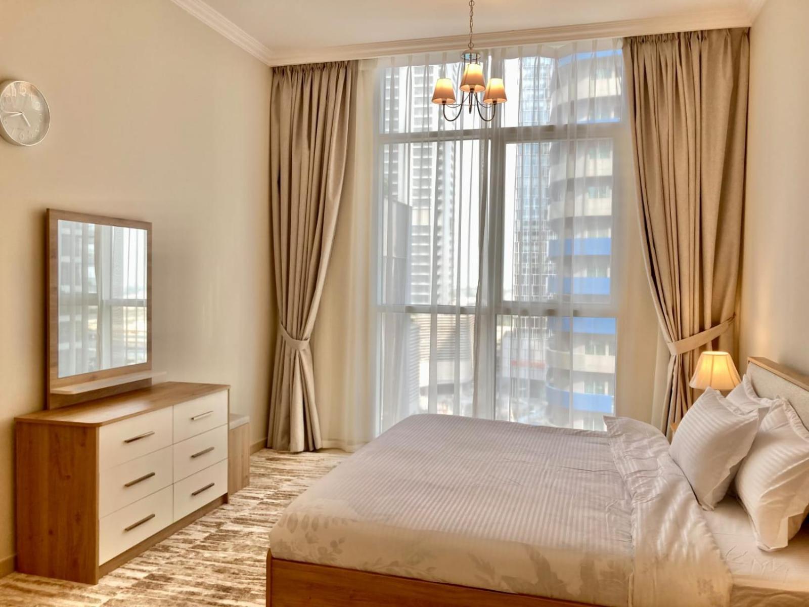 Signature 1 Bedroom Escape In Dunya Tower Experience Downtown At Its Finest Apartment