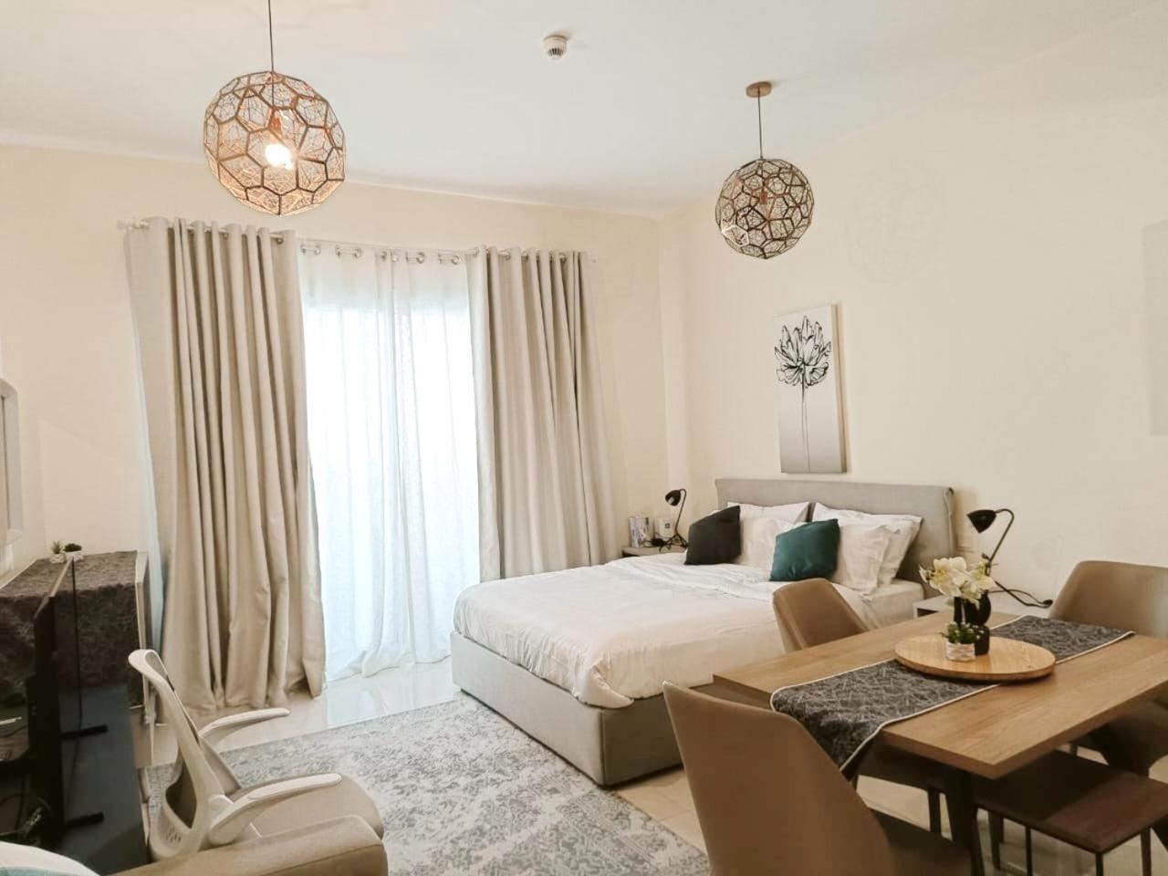 Apartment Sleek & Modern In Business Bay Dubai