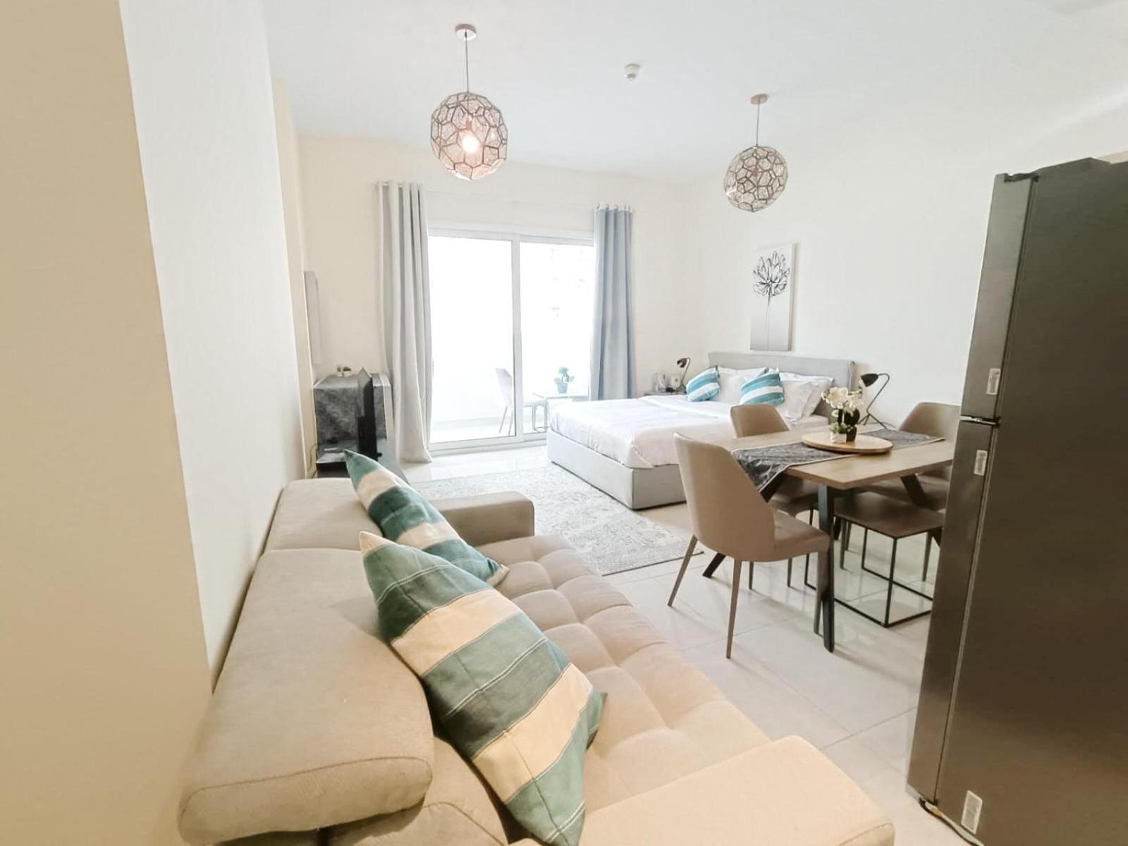 Apartment Sleek & Modern In Business Bay *