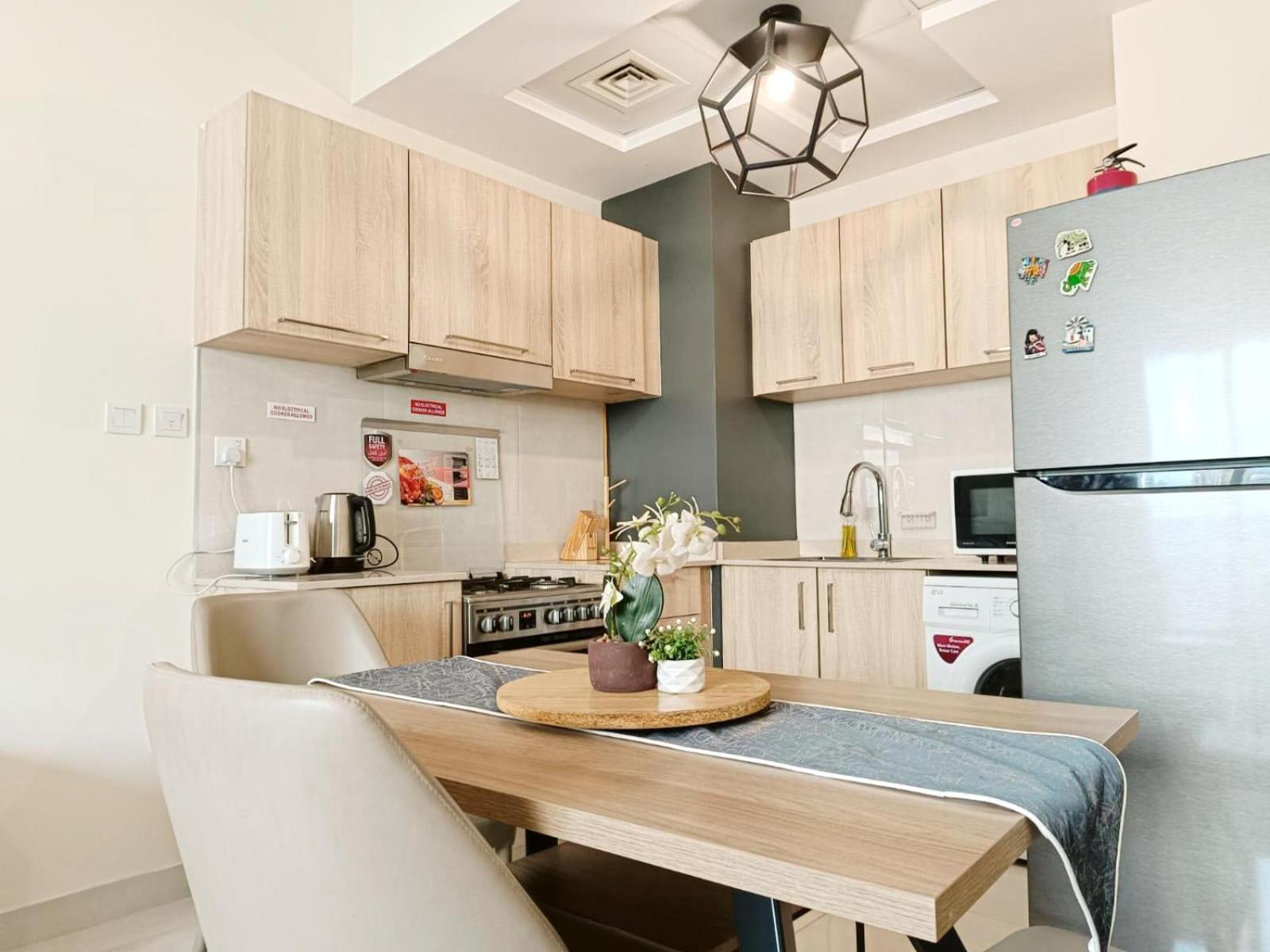Sleek & Modern In Business Bay Apartment