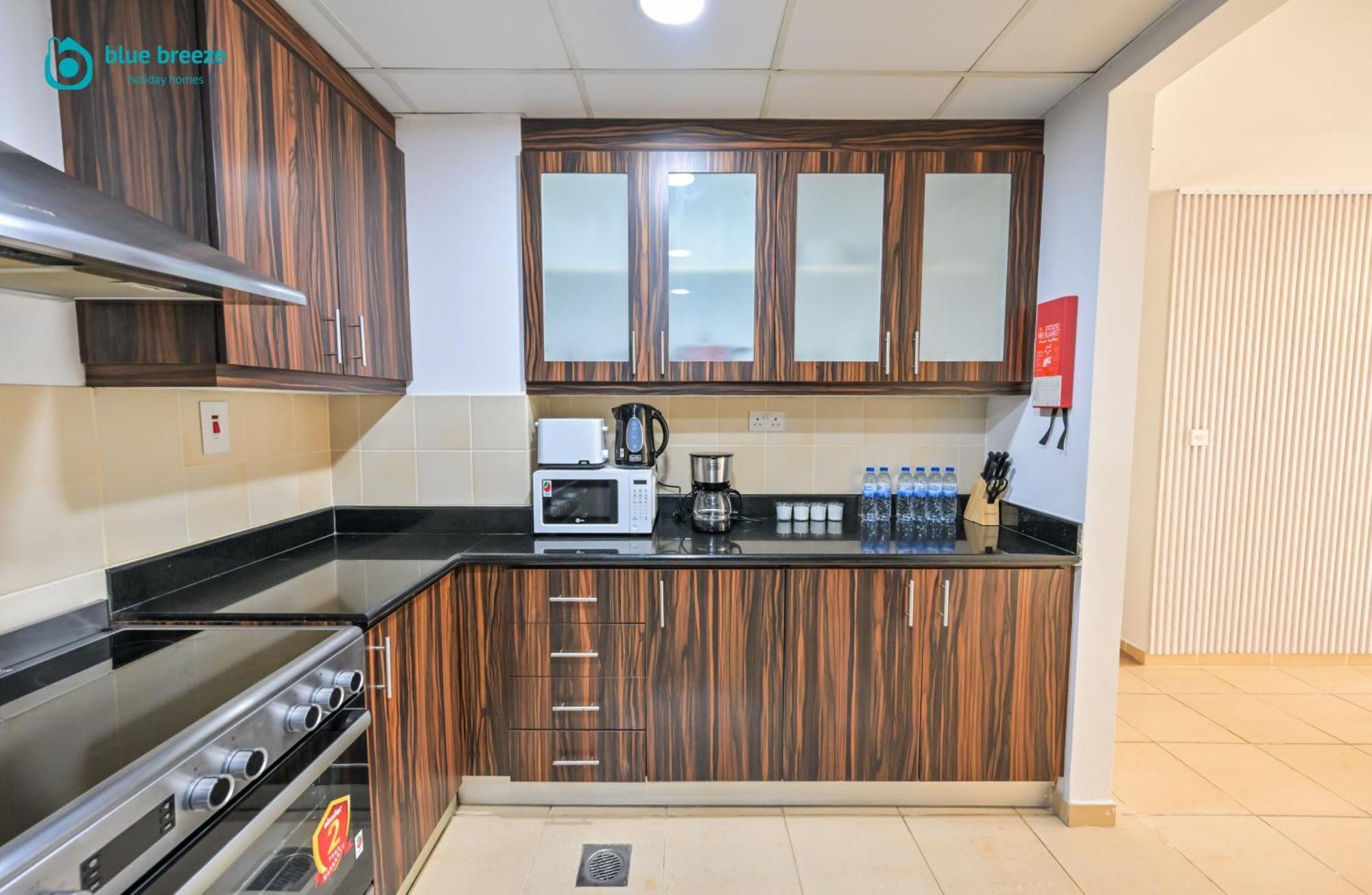Blue Breeze - Elegant 3br With Panoramic Marina Views In Jbr *