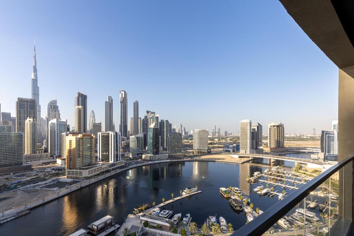 Waves - Tranquil Waterfront Living 2b Retreat With Balcony *
