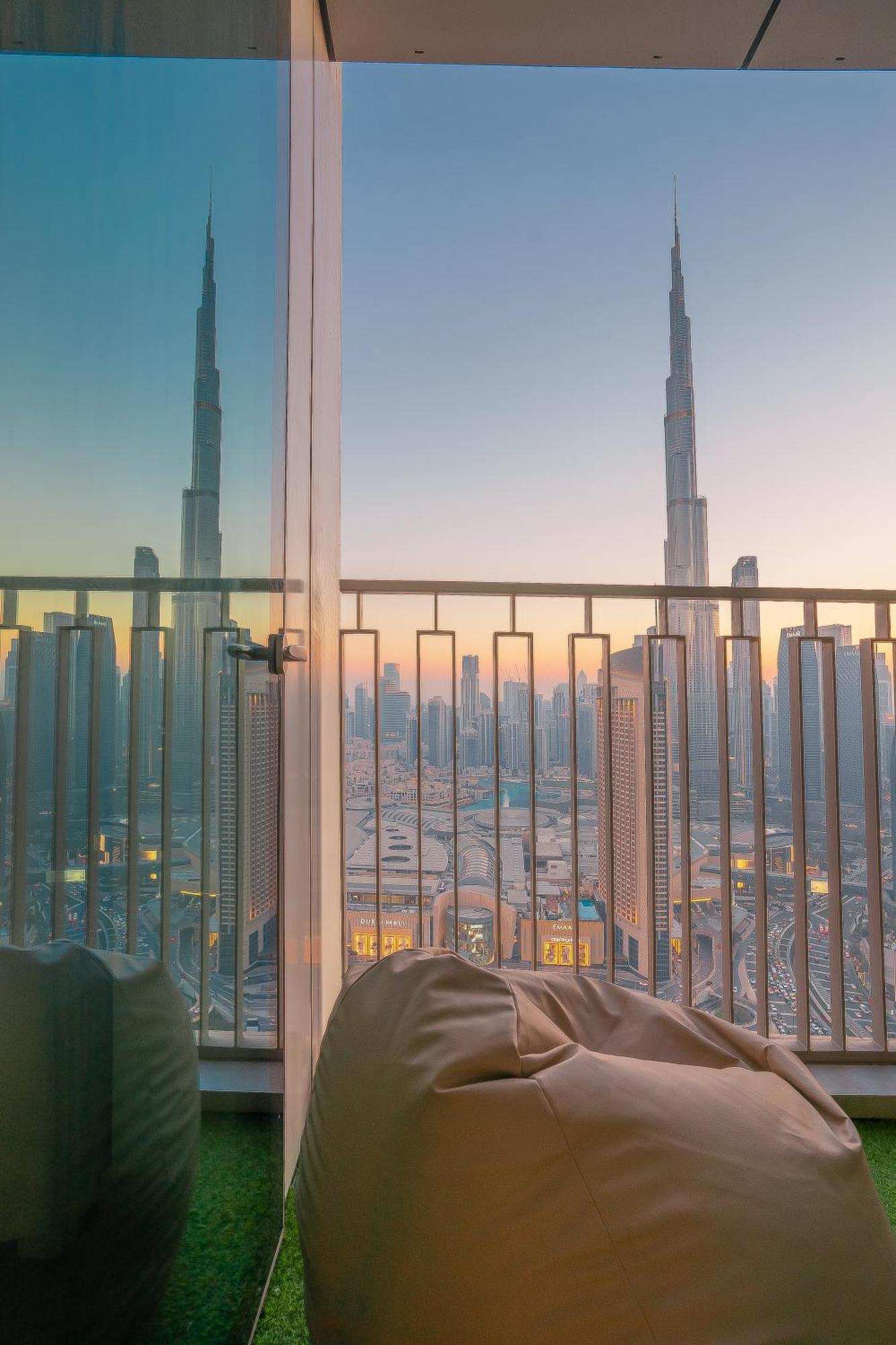 Peaceful Dunes 1 - Burj Khalifa & Mall