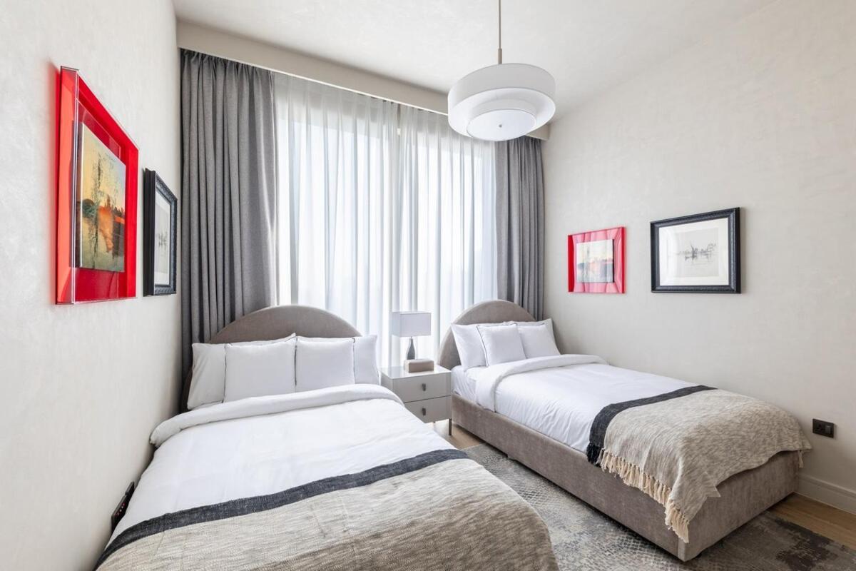 Luxury 4br Prime Downtown Apartment Dubai