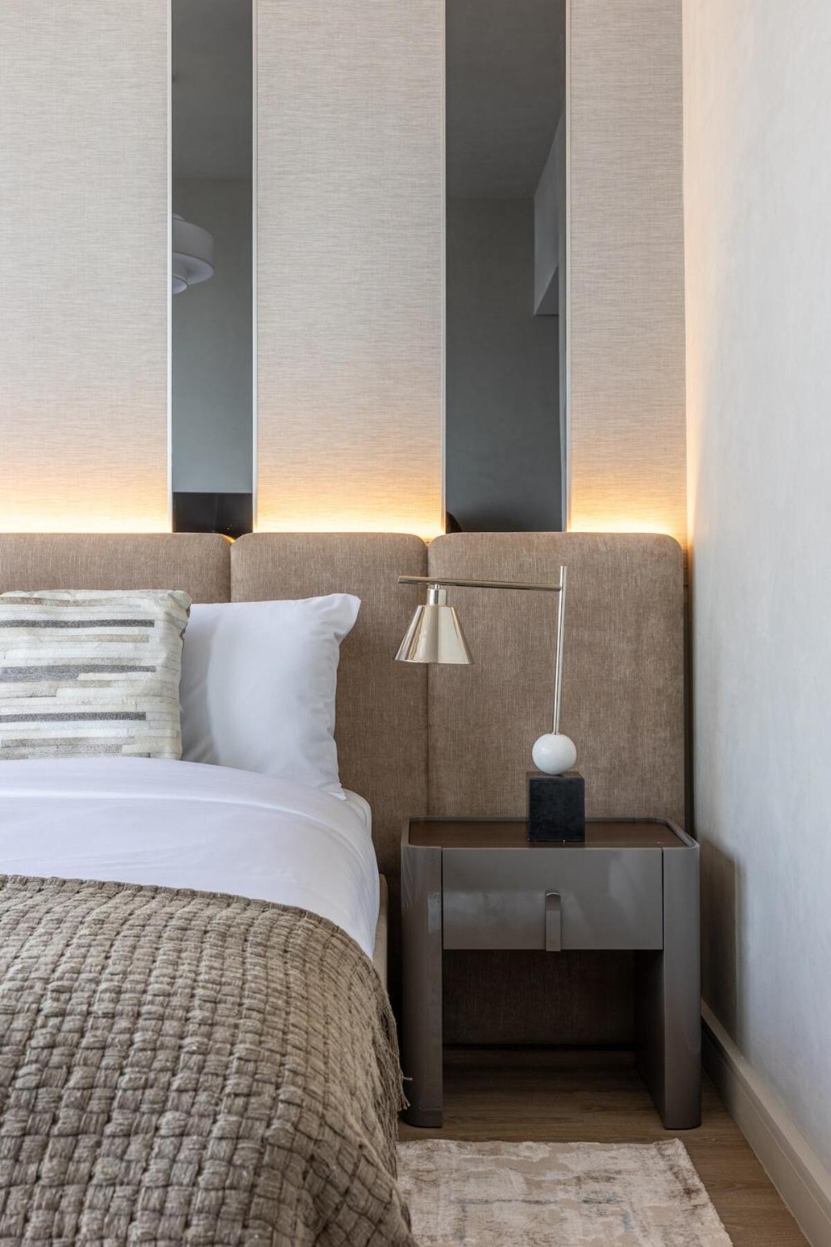 Luxury 4br Prime Downtown Apartment Dubai