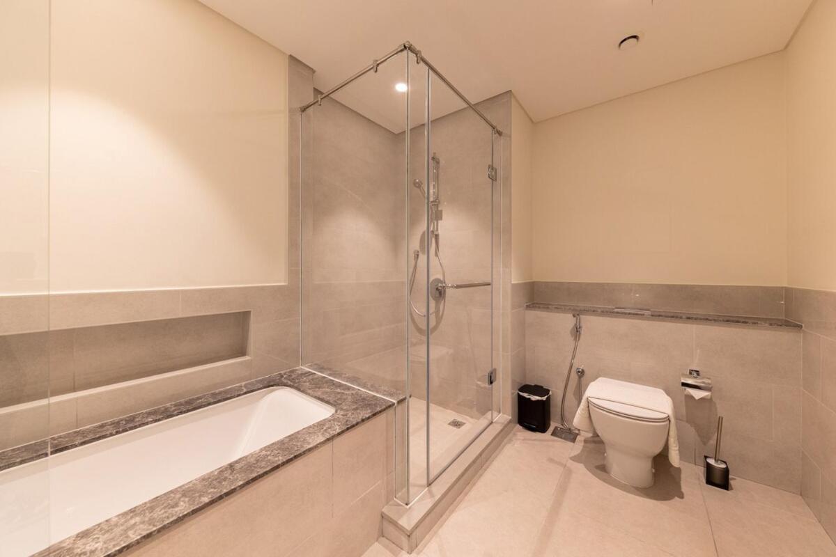 Luxury 4br Prime Downtown Apartment