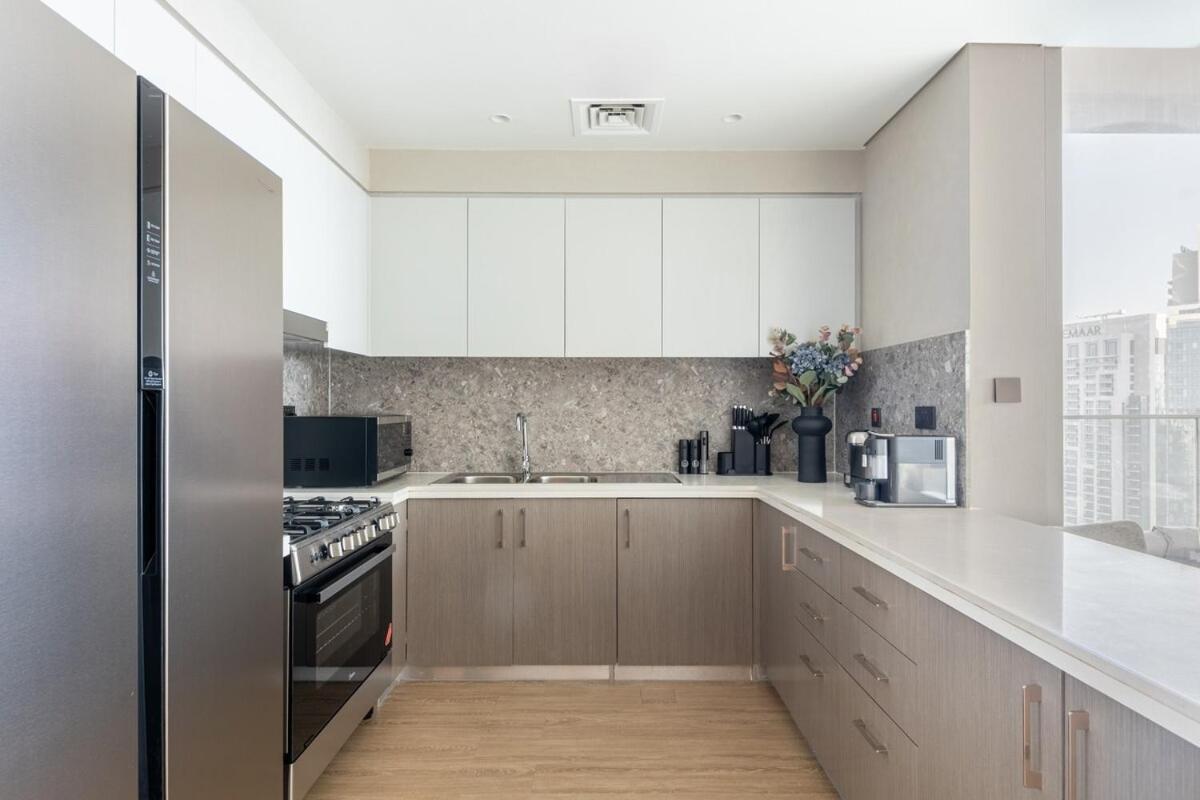 Apartment Luxury 4br Prime Downtown *