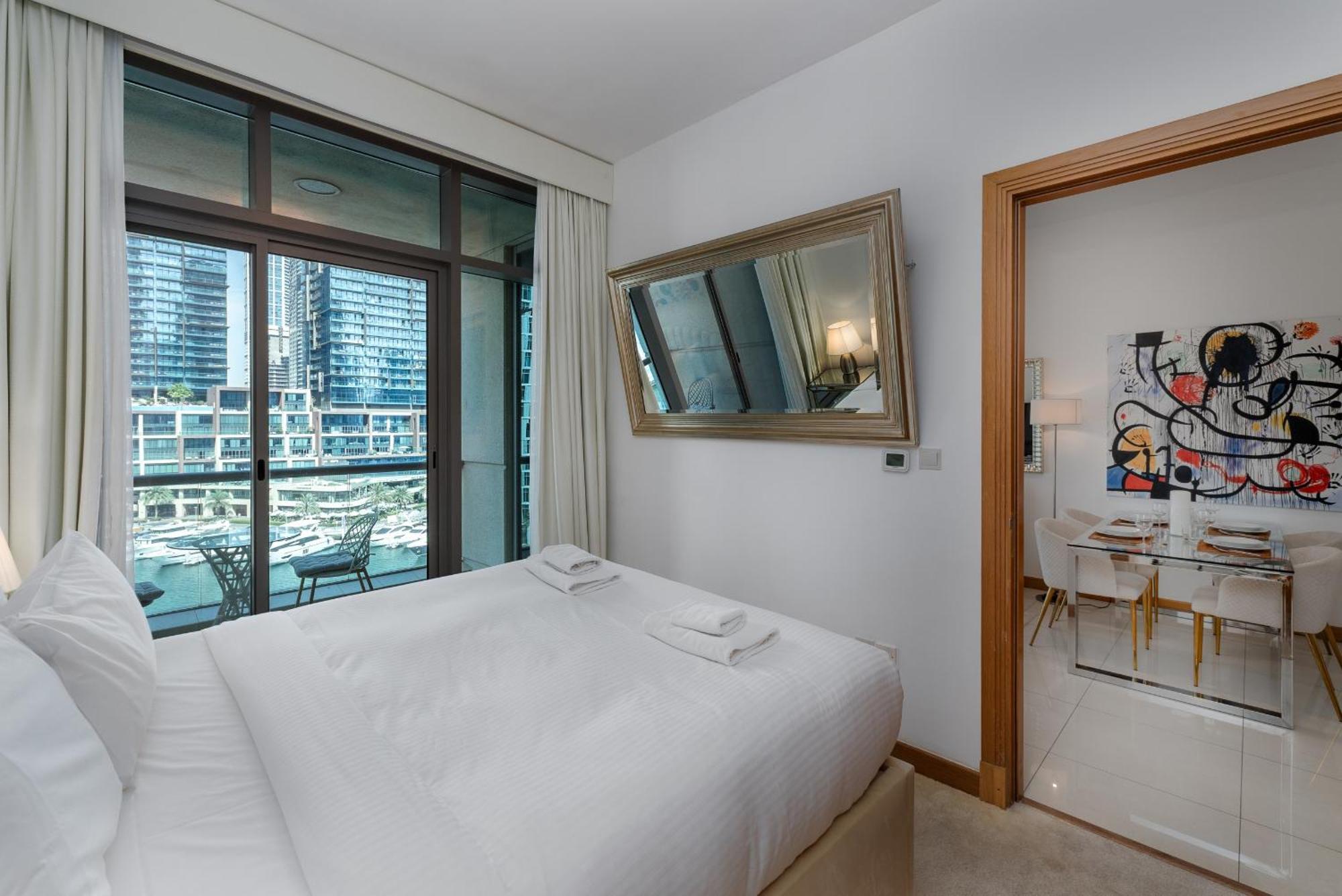 Iris Blue, Marina - Mint Apartment