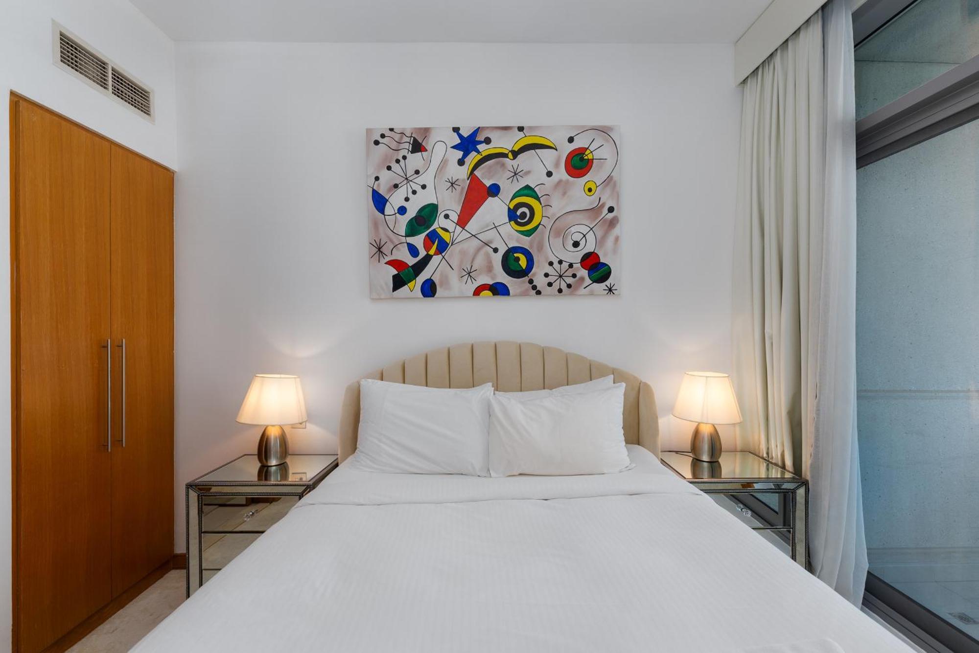 Iris Blue, Marina - Mint Apartment *