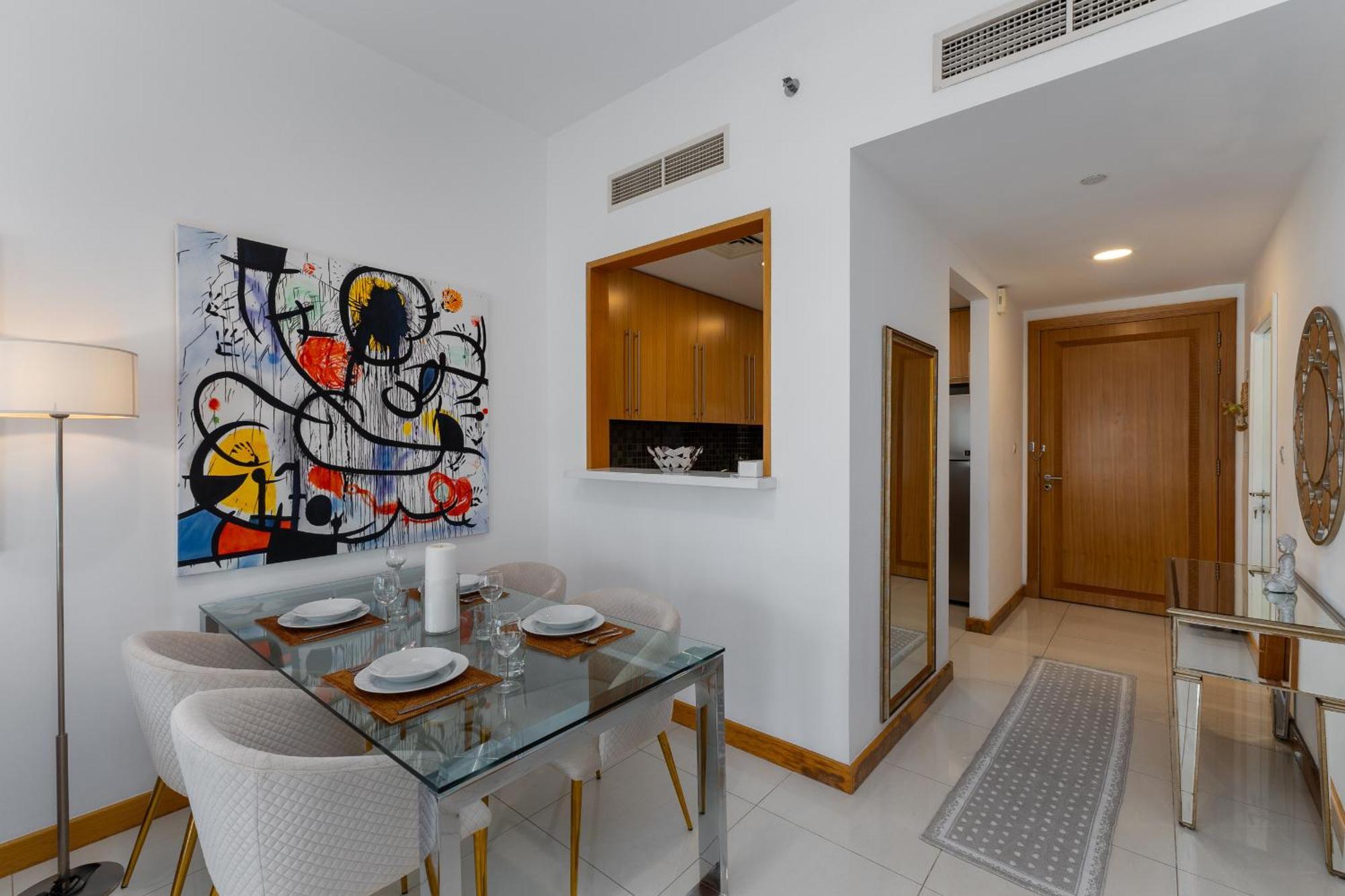 Iris Blue, Marina - Mint Apartment *