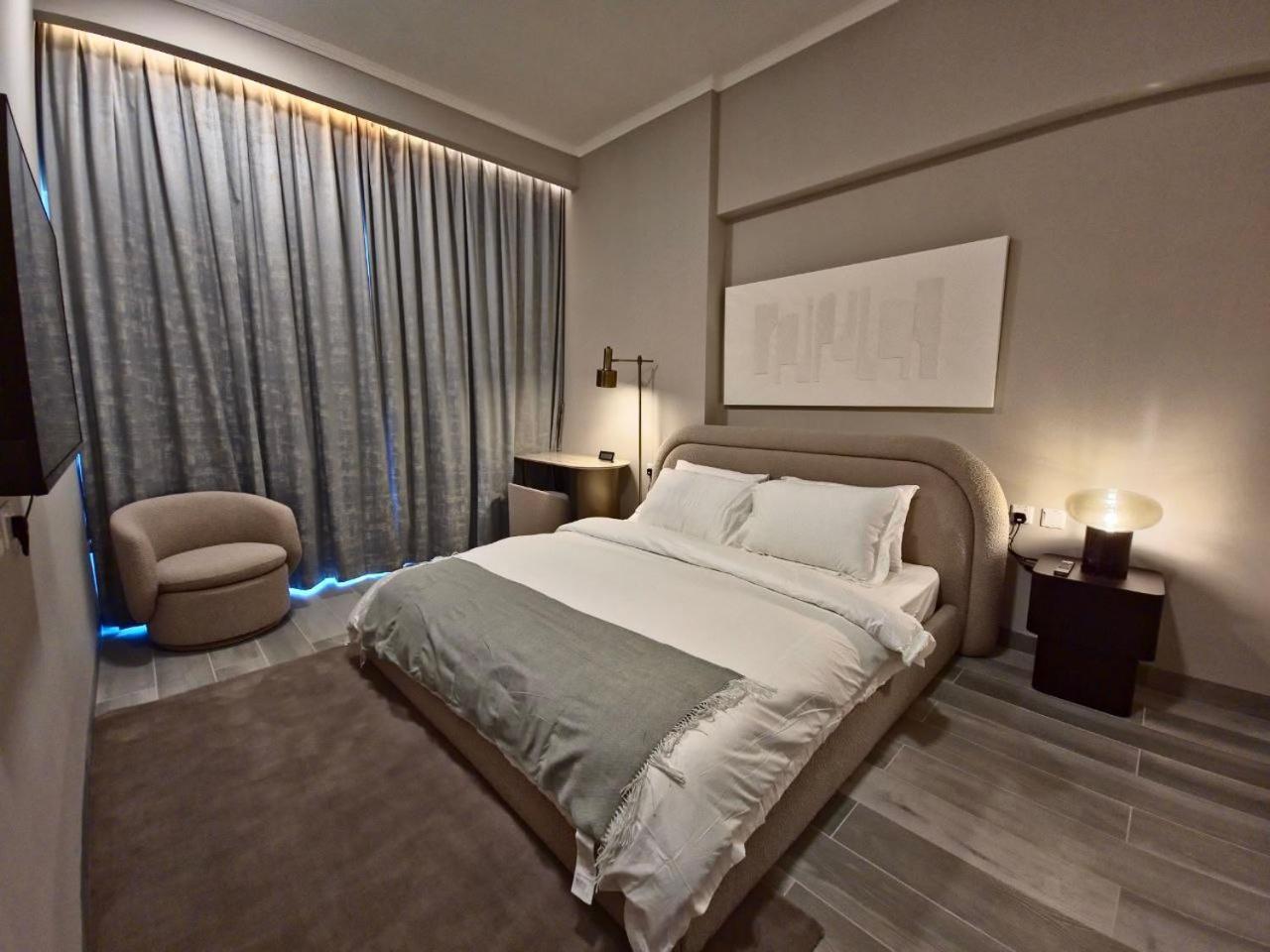 Concept 7 Chic New With Balcony & Amenities Managed By Sunnyhomes Apartment *