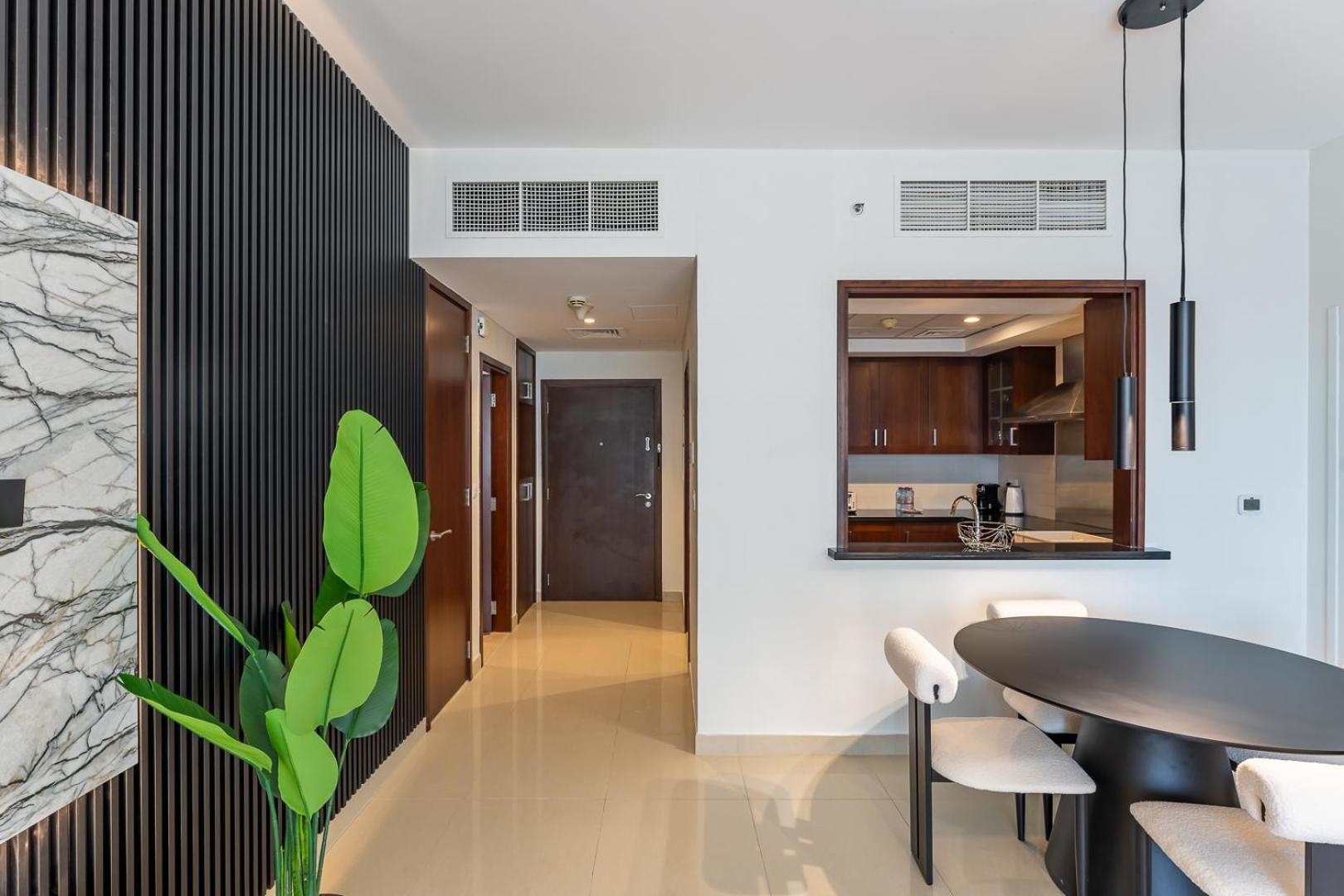 1br With Downtown Fountain Views