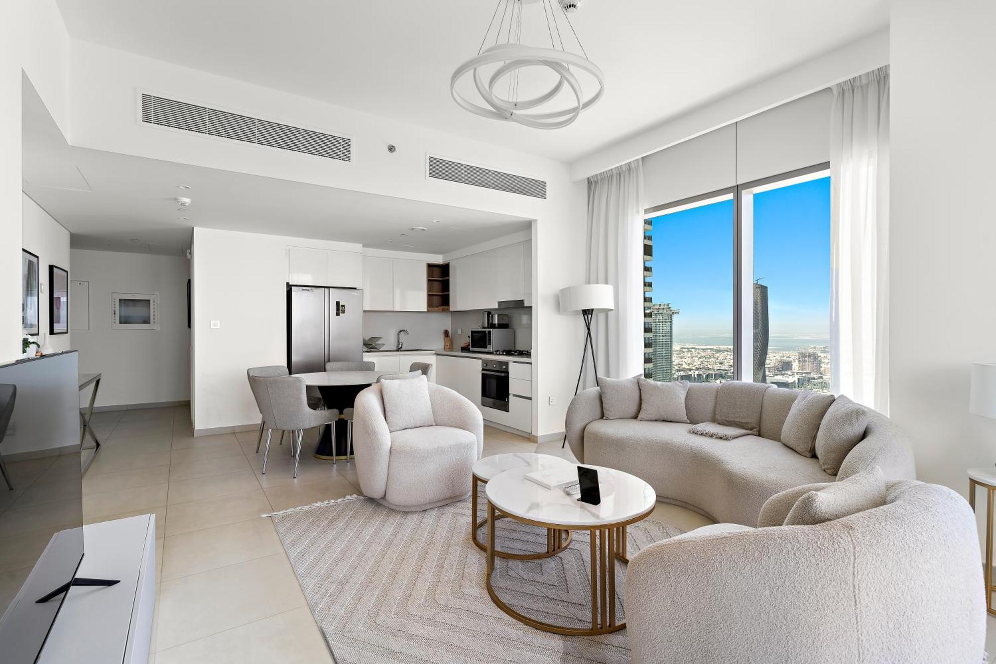 2br Elegant Interior, Breathtaking Views, Downtown *