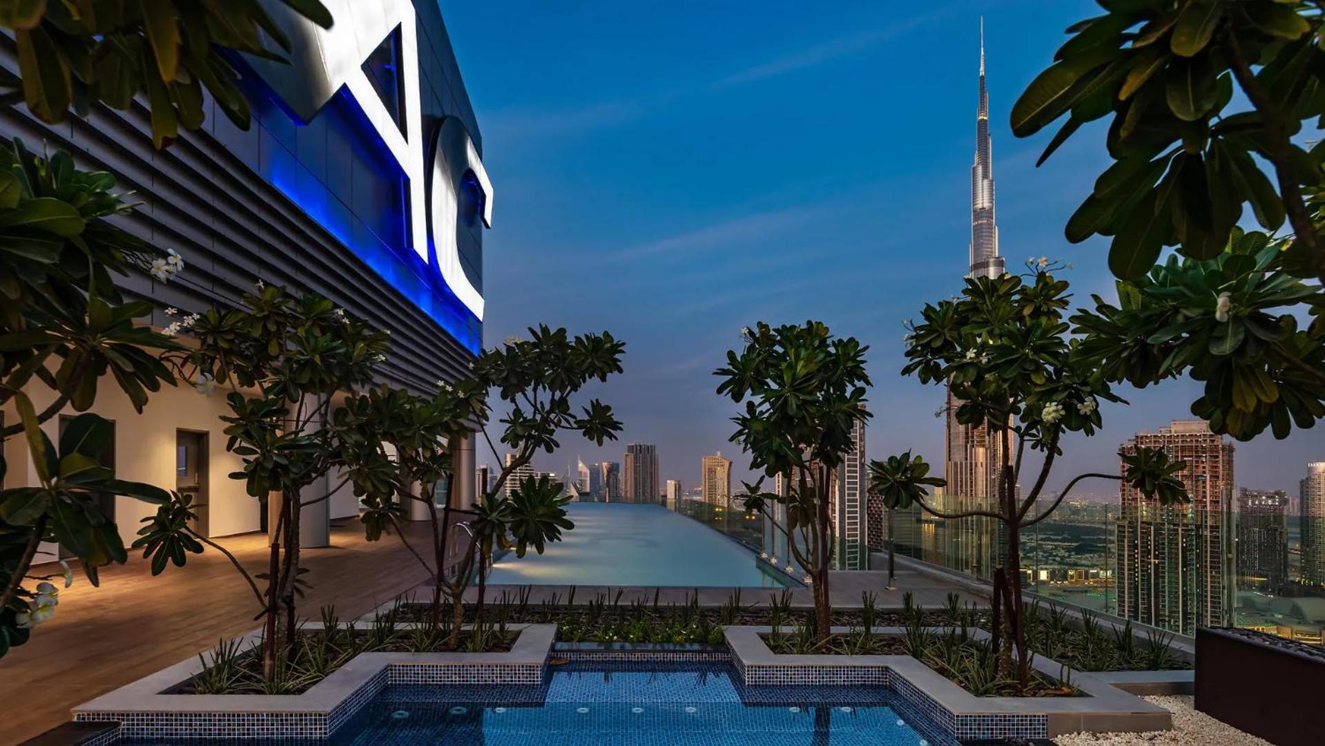 Paramount Midtown Infinity Pool With Burj View