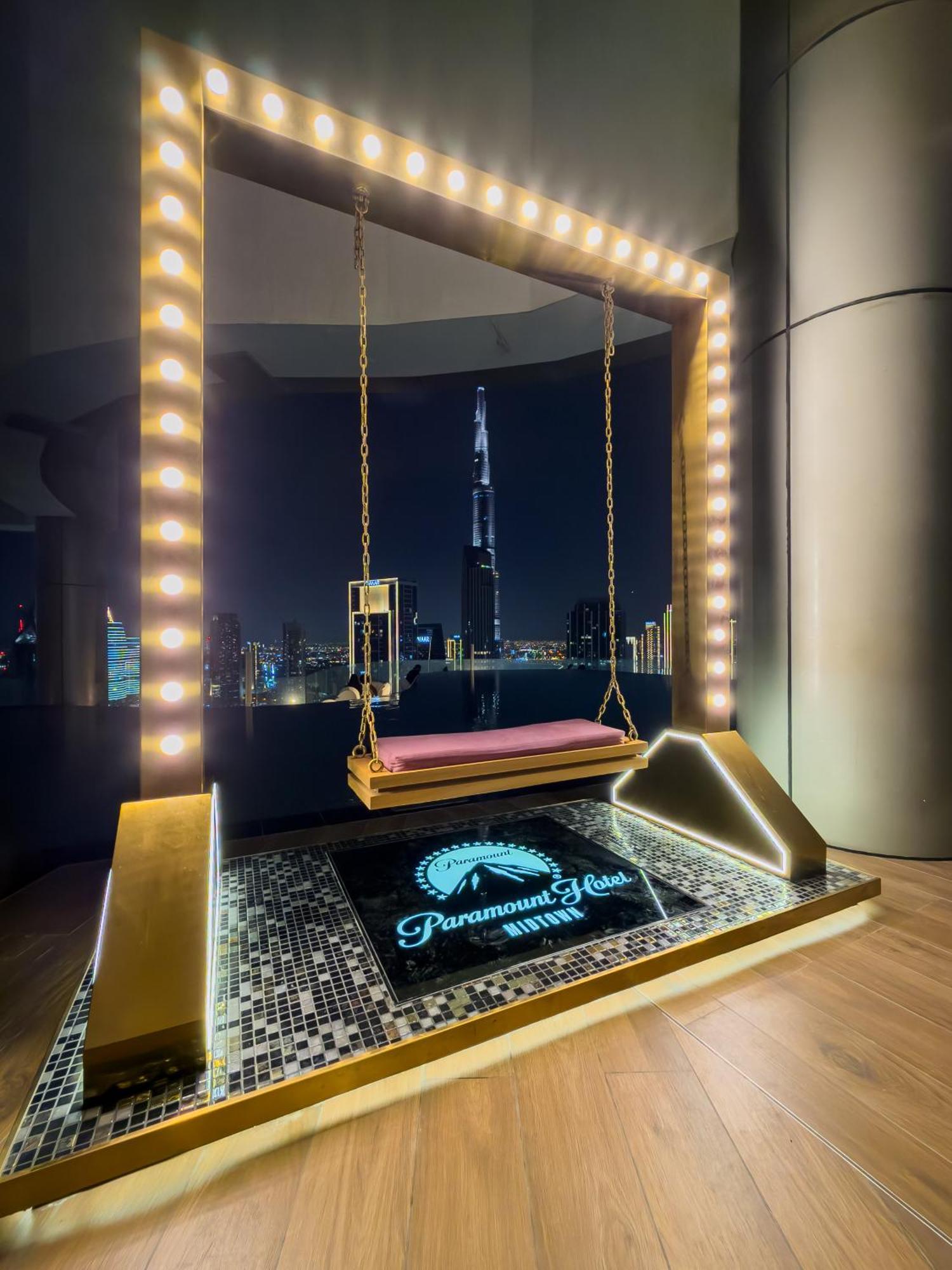 Apartment Cloud Nine Panorama & Rooftop Infinity Pool, 3br In Paramount Midtown *