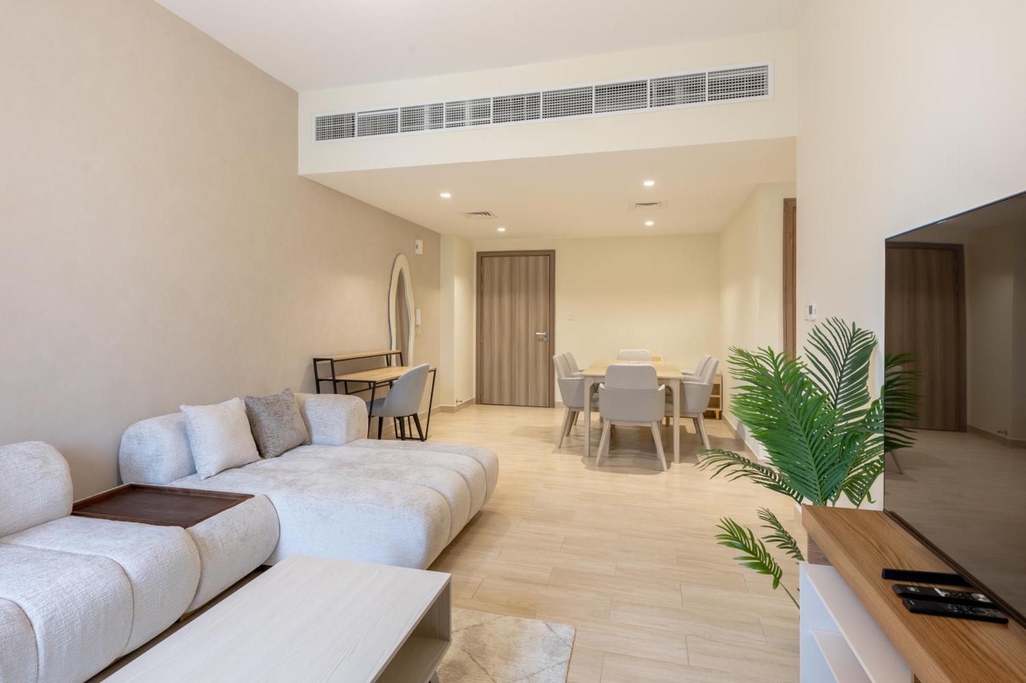 Apartment Premium Brand New, Right Infront Of Canal Dubai