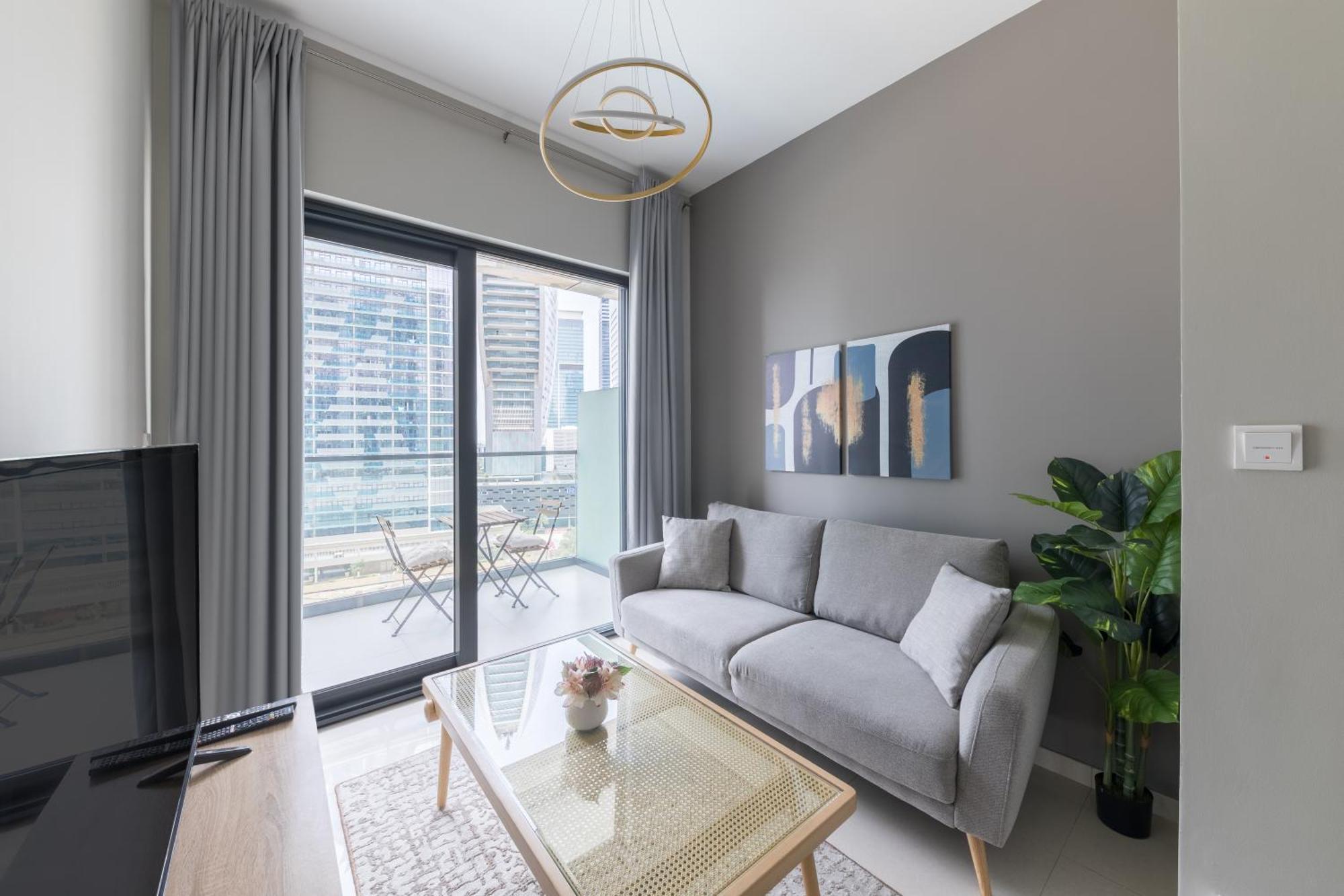 Relaxing 1br Escape, Scenic Pool View Zada Tower - 6ab22 Apartment *