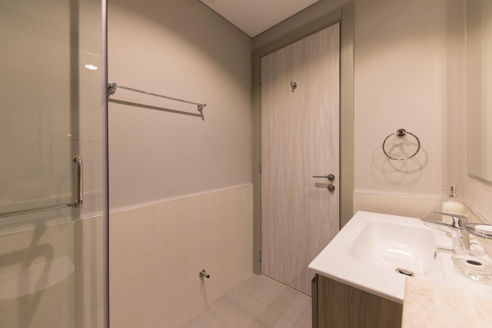 Apartment Relaxing 1br Escape, Scenic Pool View Zada Tower - 6ab22 Dubai