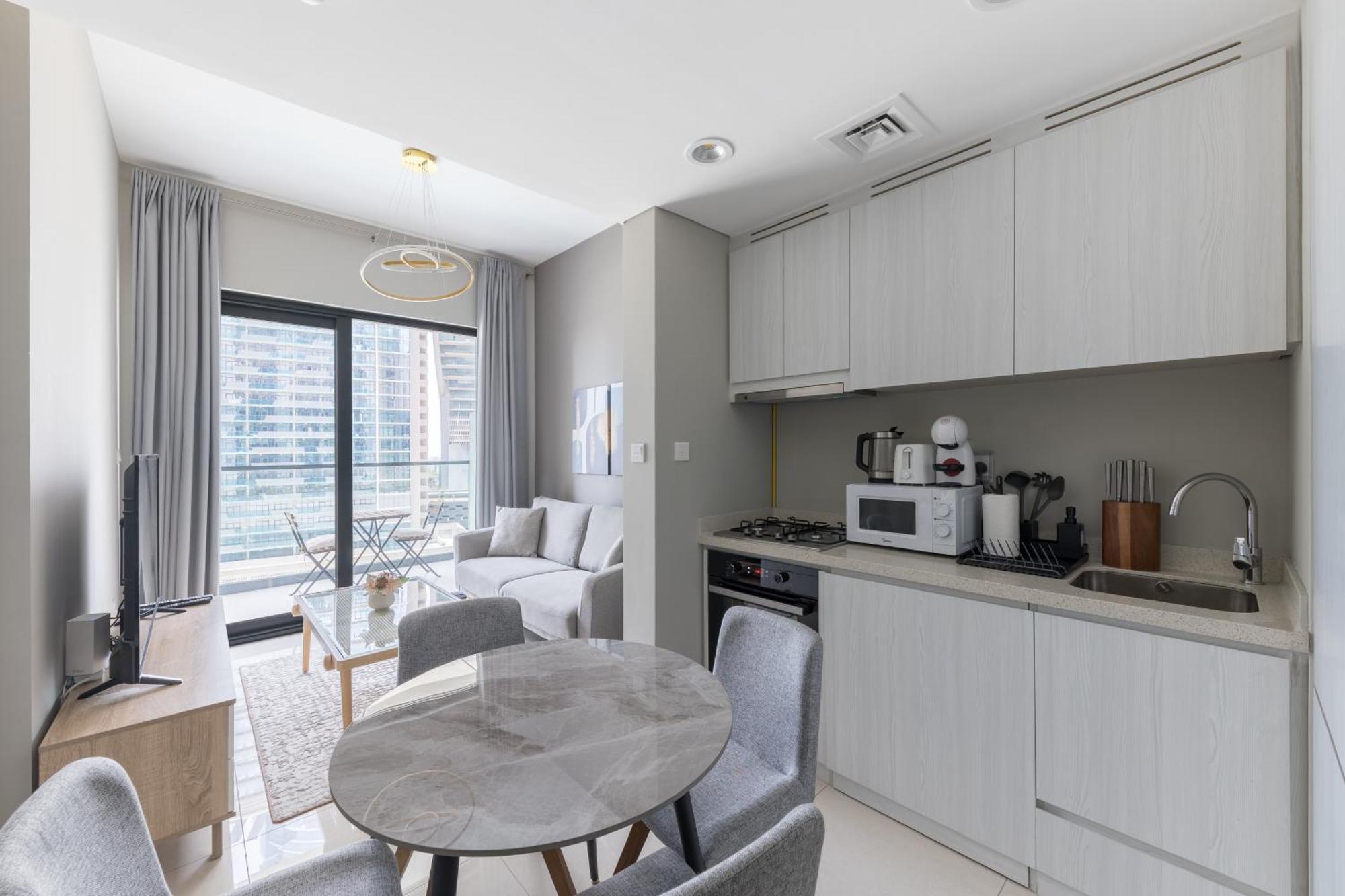 Relaxing 1br Escape, Scenic Pool View Zada Tower - 6ab22 Apartment