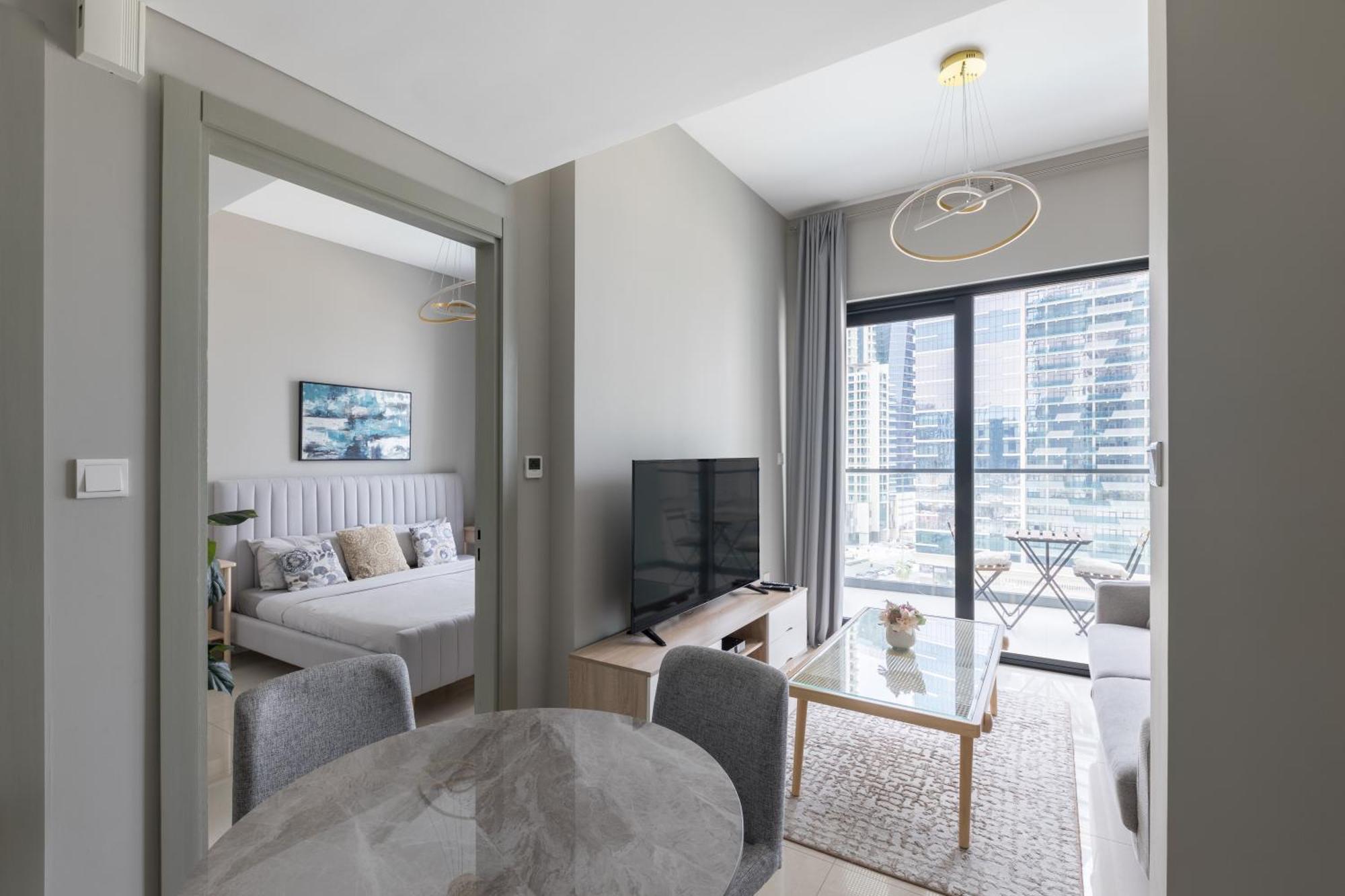 Relaxing 1br Escape, Scenic Pool View Zada Tower - 6ab22 Apartment Dubai