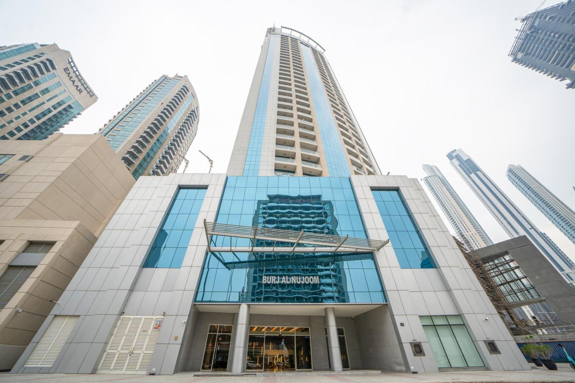 Elegant Downtown 4min Walk To Burj Khalifa Apartment *