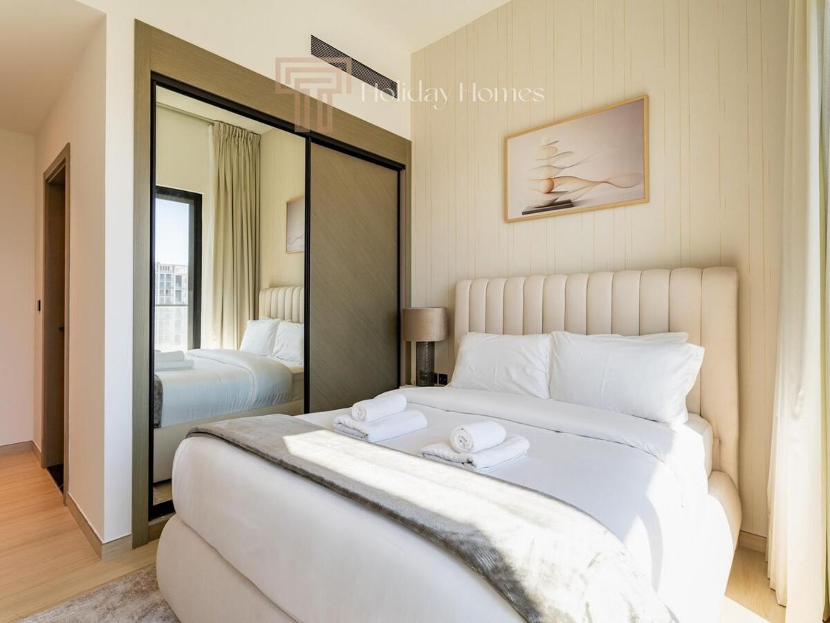 With Private Pool, Spacious Living Apartment Dubai
