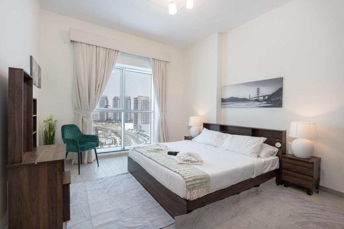 Warm & Inviting 2br In Al Barsha Apartment