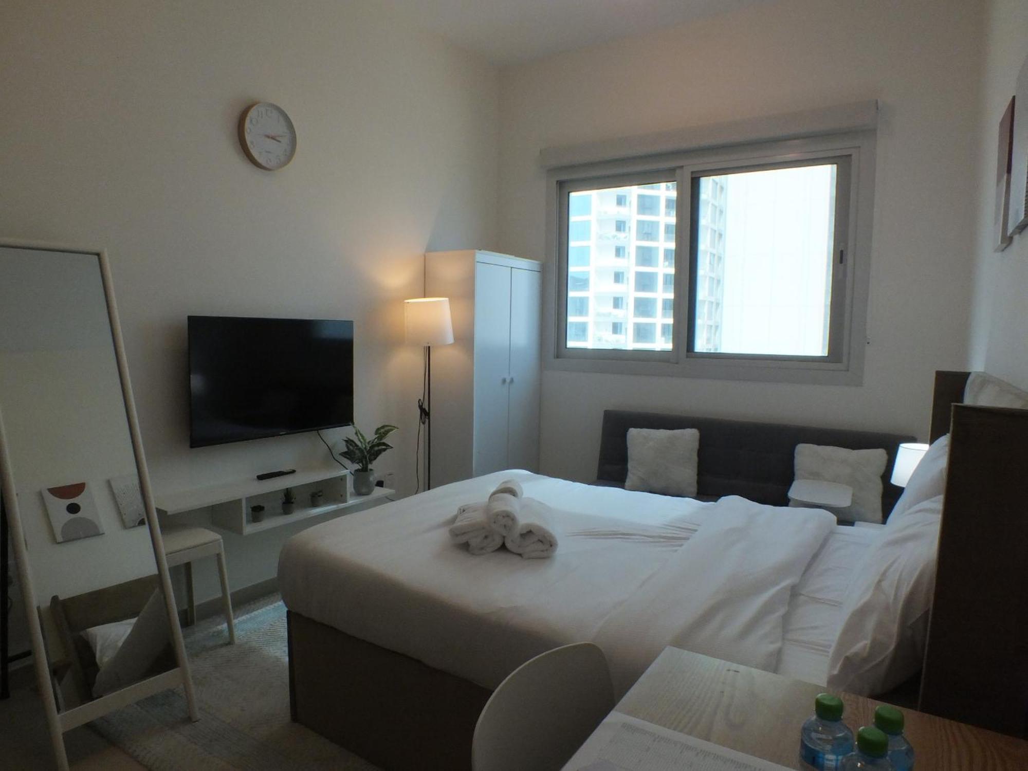 Apartment I 15 Min To International Airport Dubai
