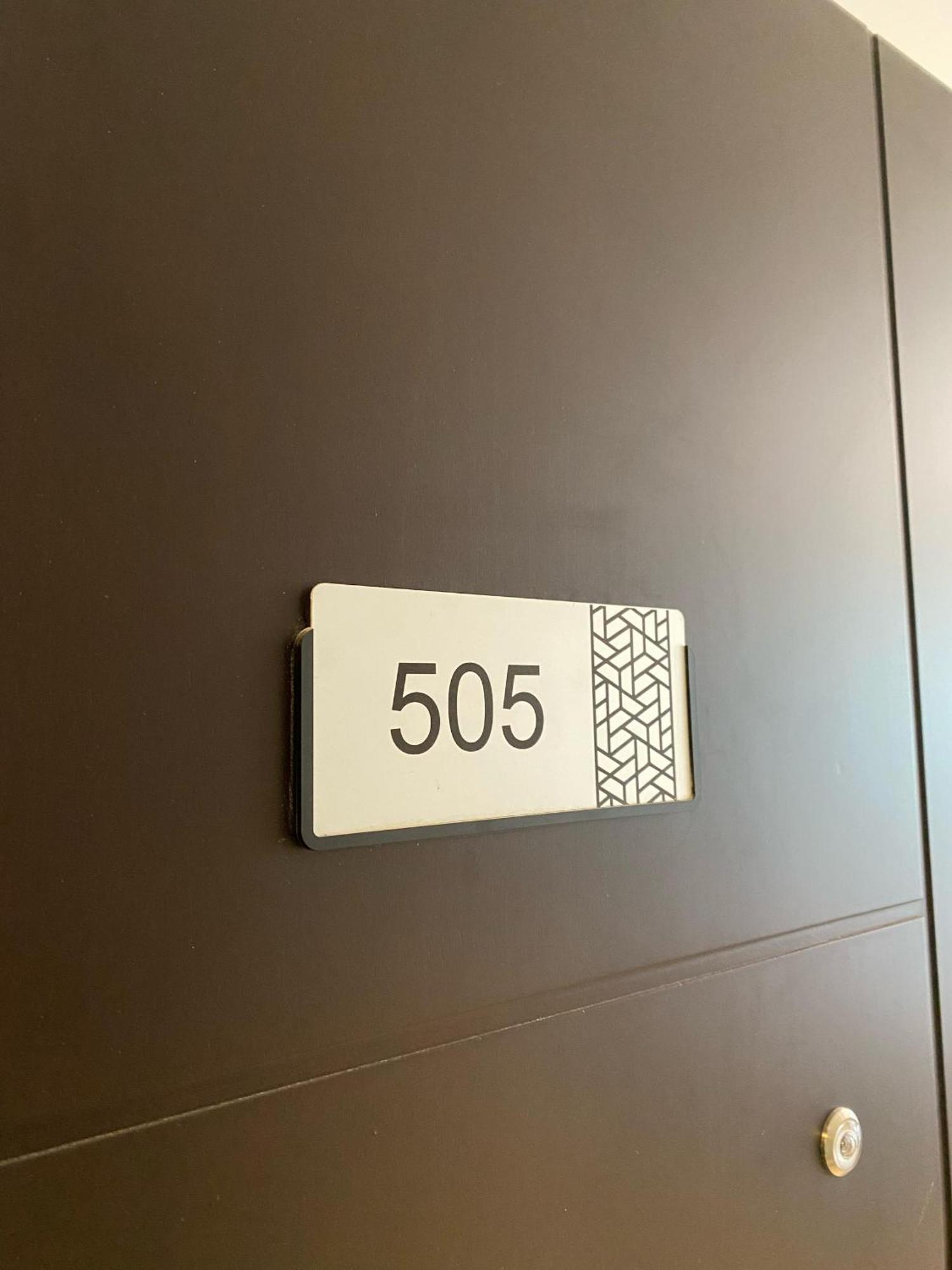 Apartment I 15 Min To International Airport Dubai