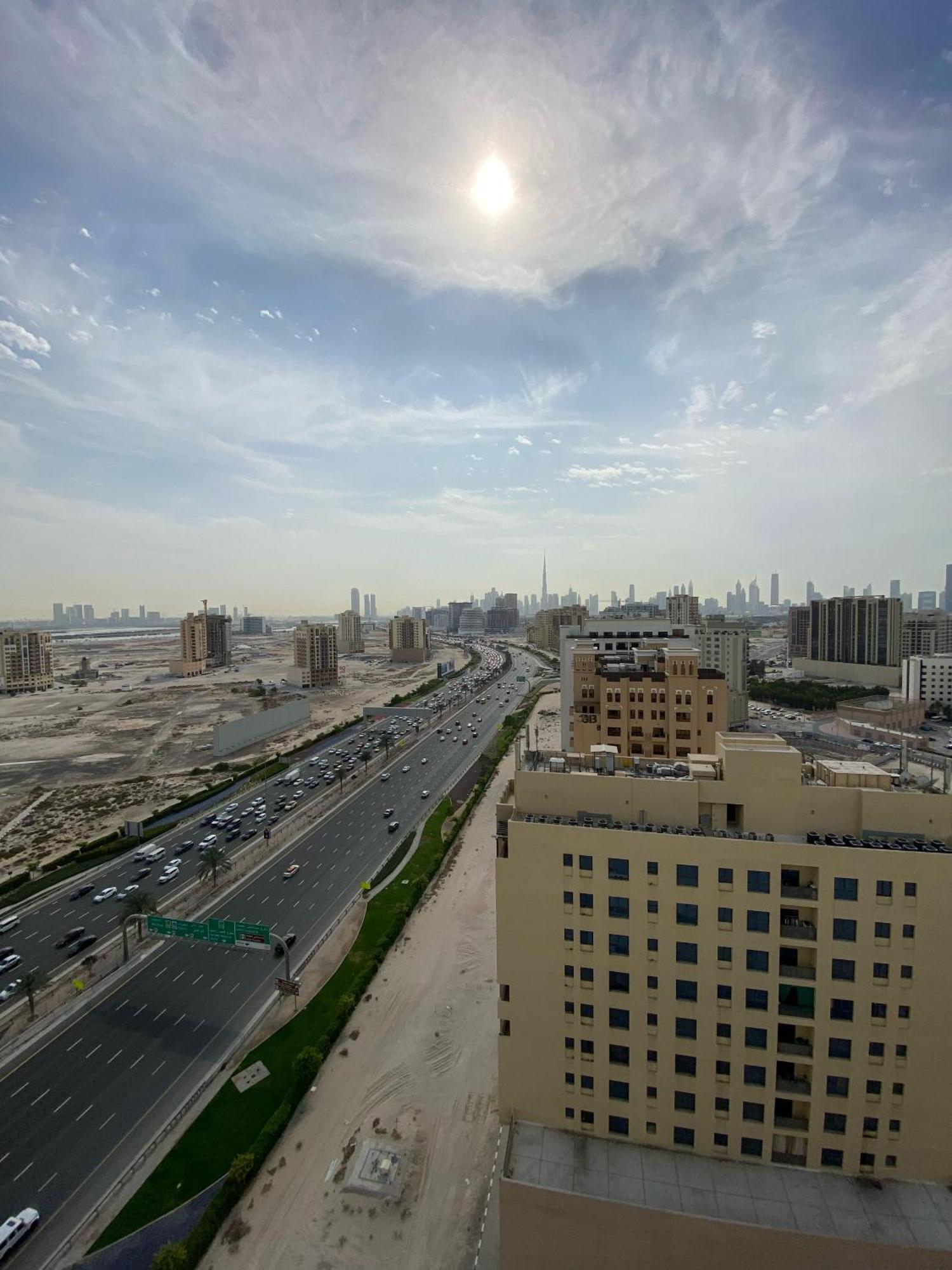 I 15 Min To International Airport Apartment