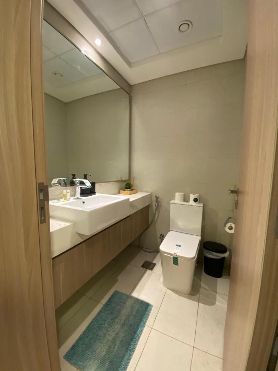 Apartment With Pool And Gym Access