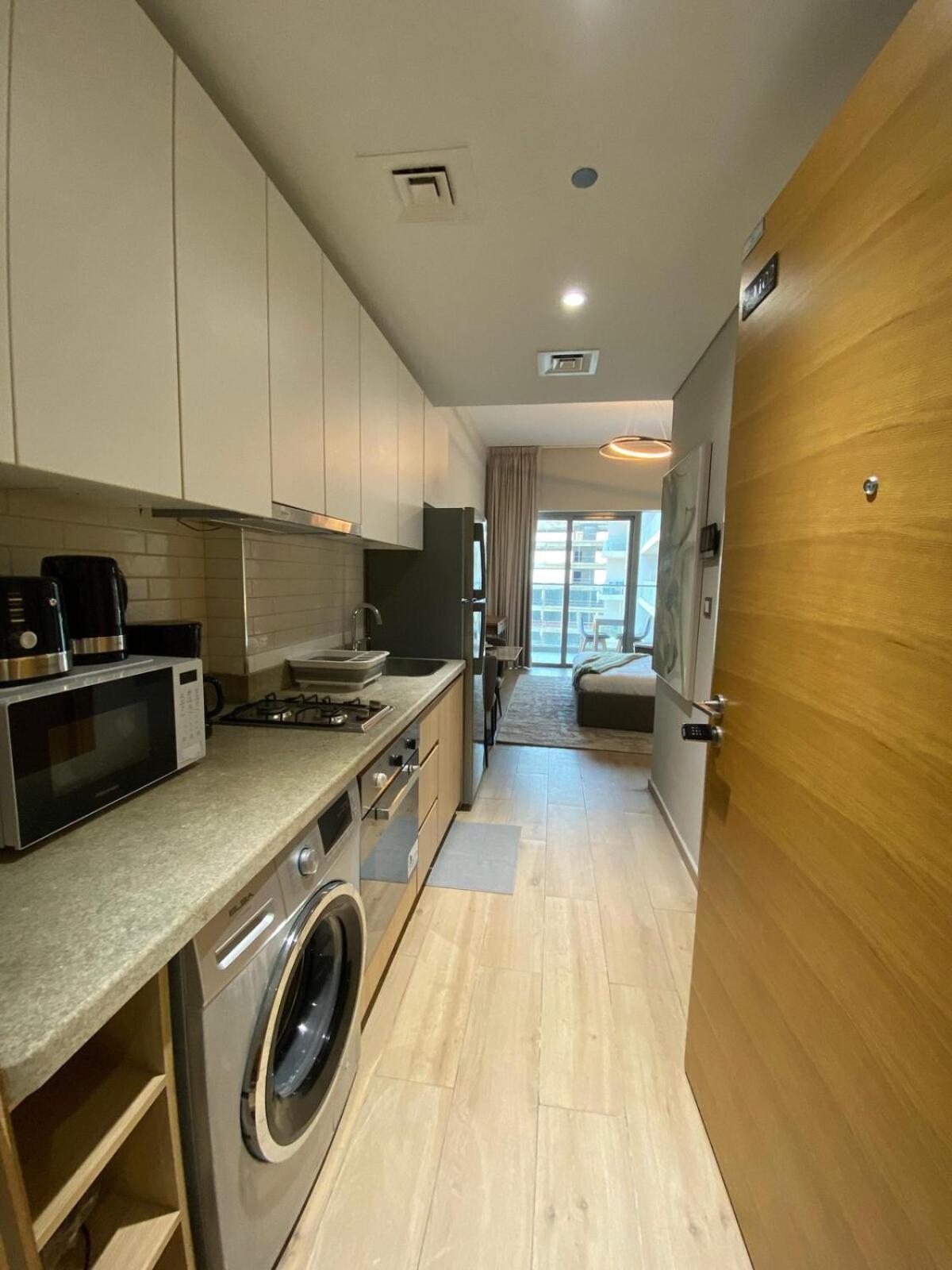 Furnished Next To Metro *